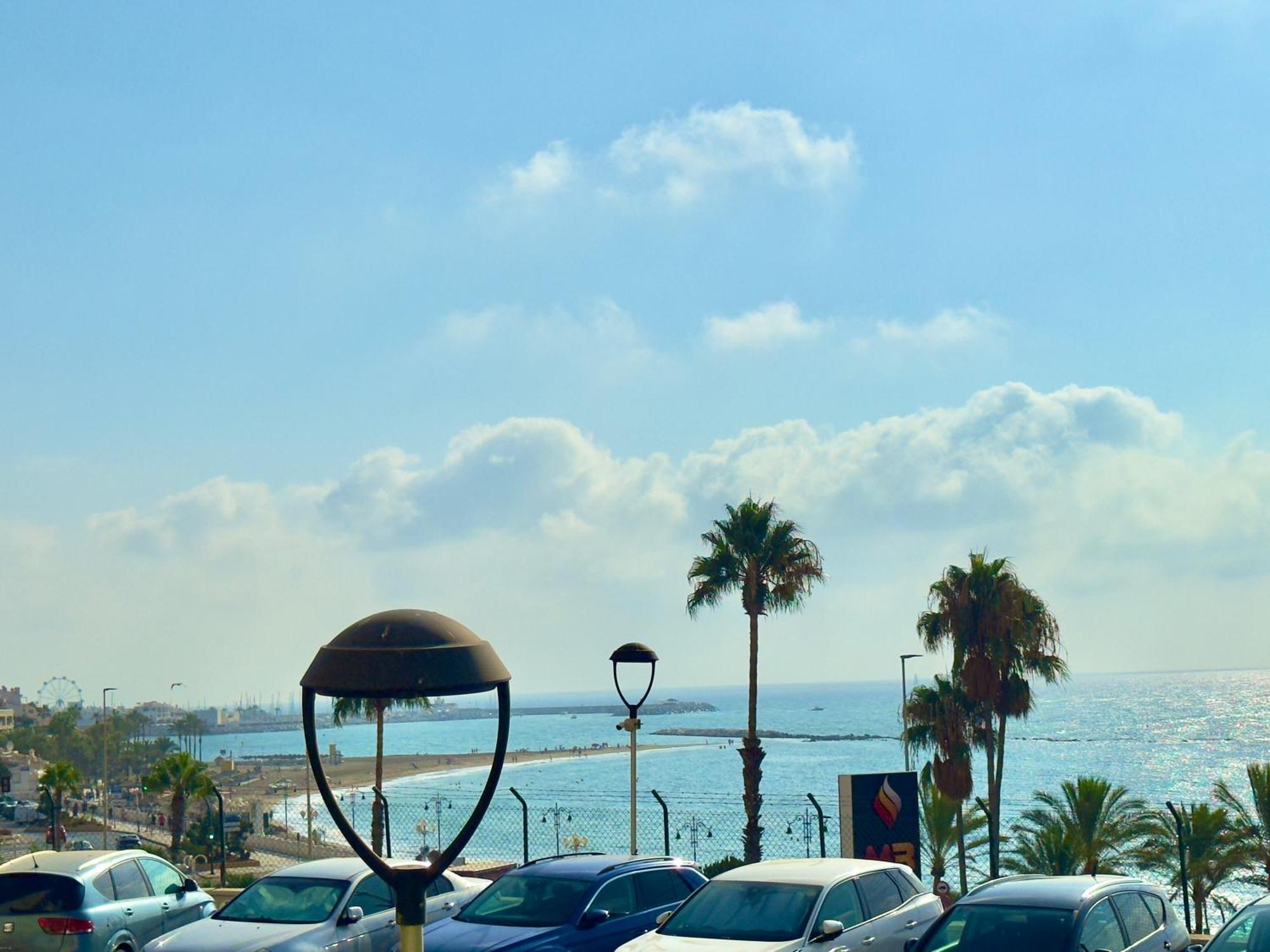 Vistas Al Mar Y Piscina