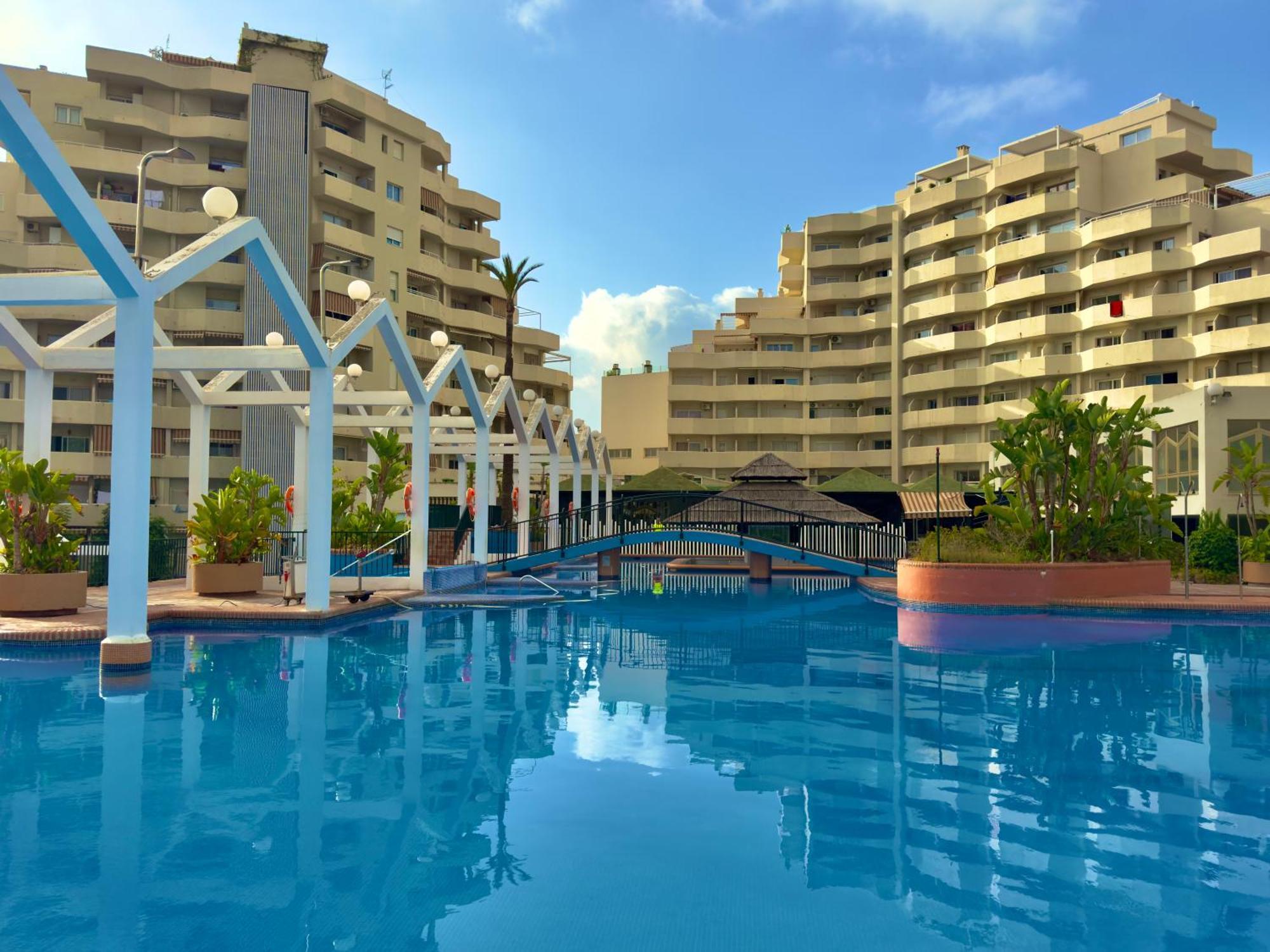 Vistas Al Mar Y Piscina