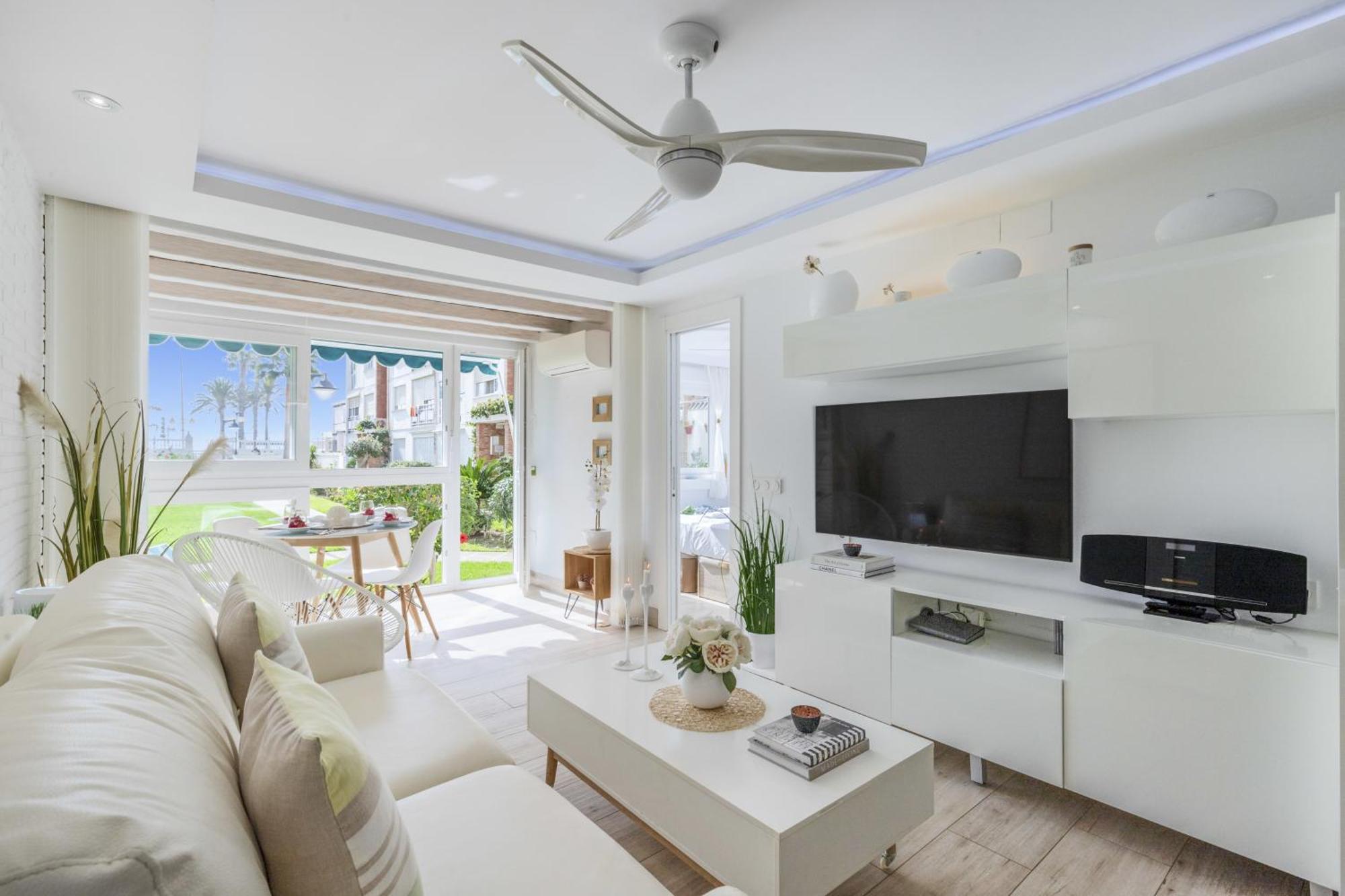 White Summer In Apartment *