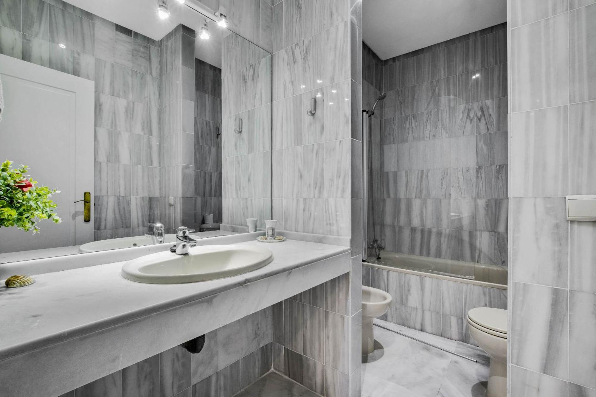6 Con Wifi, Ac, Piscina Y Parking Gratis *