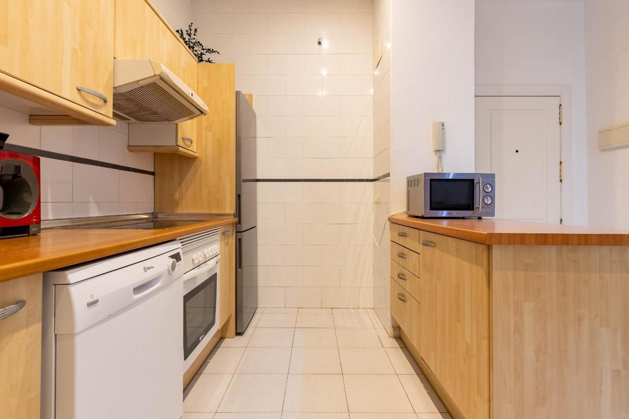 6 Con Wifi, Ac, Piscina Y Parking Gratis Benalmadena