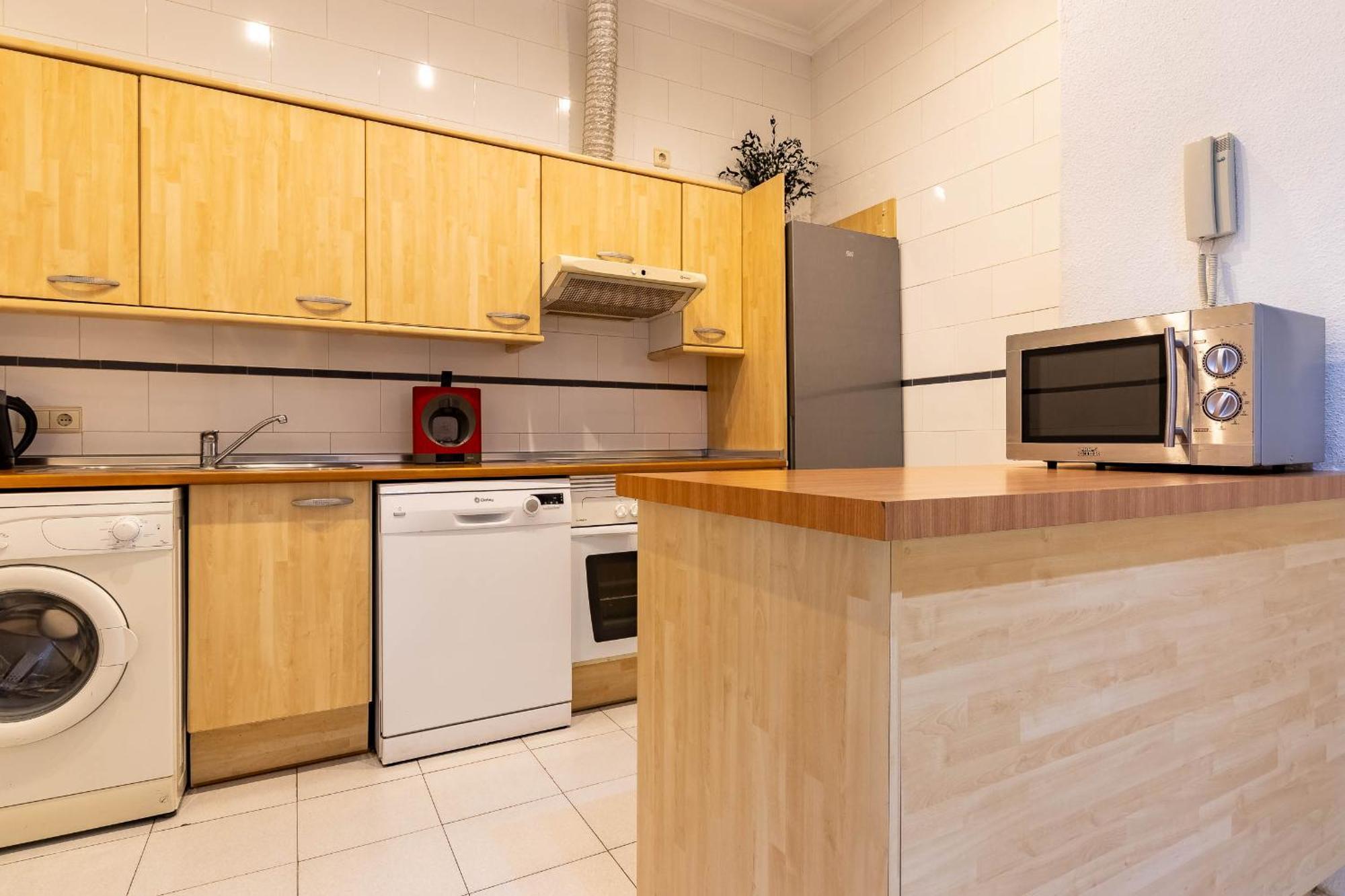 6 Con Wifi, Ac, Piscina Y Parking Gratis Benalmadena