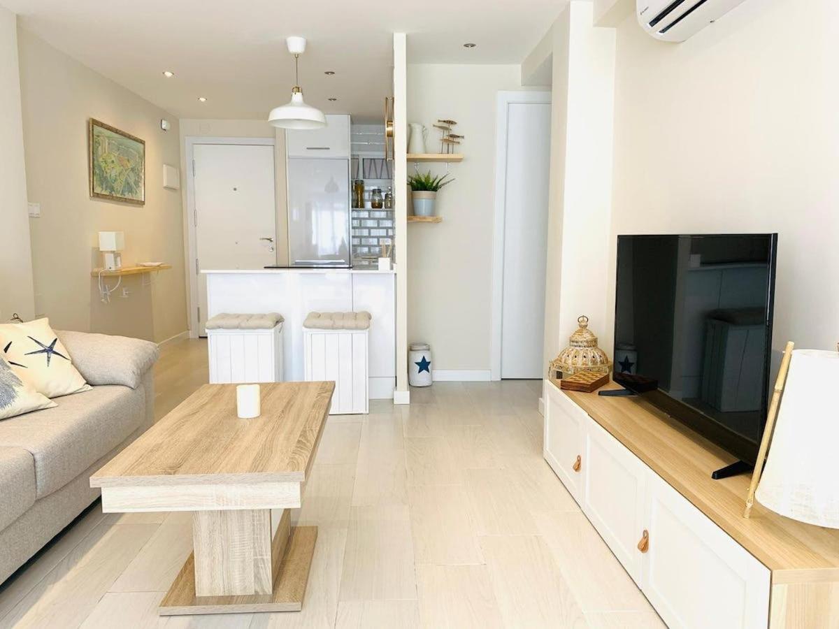Bonito 2hab. 2 Banos Apartamento
