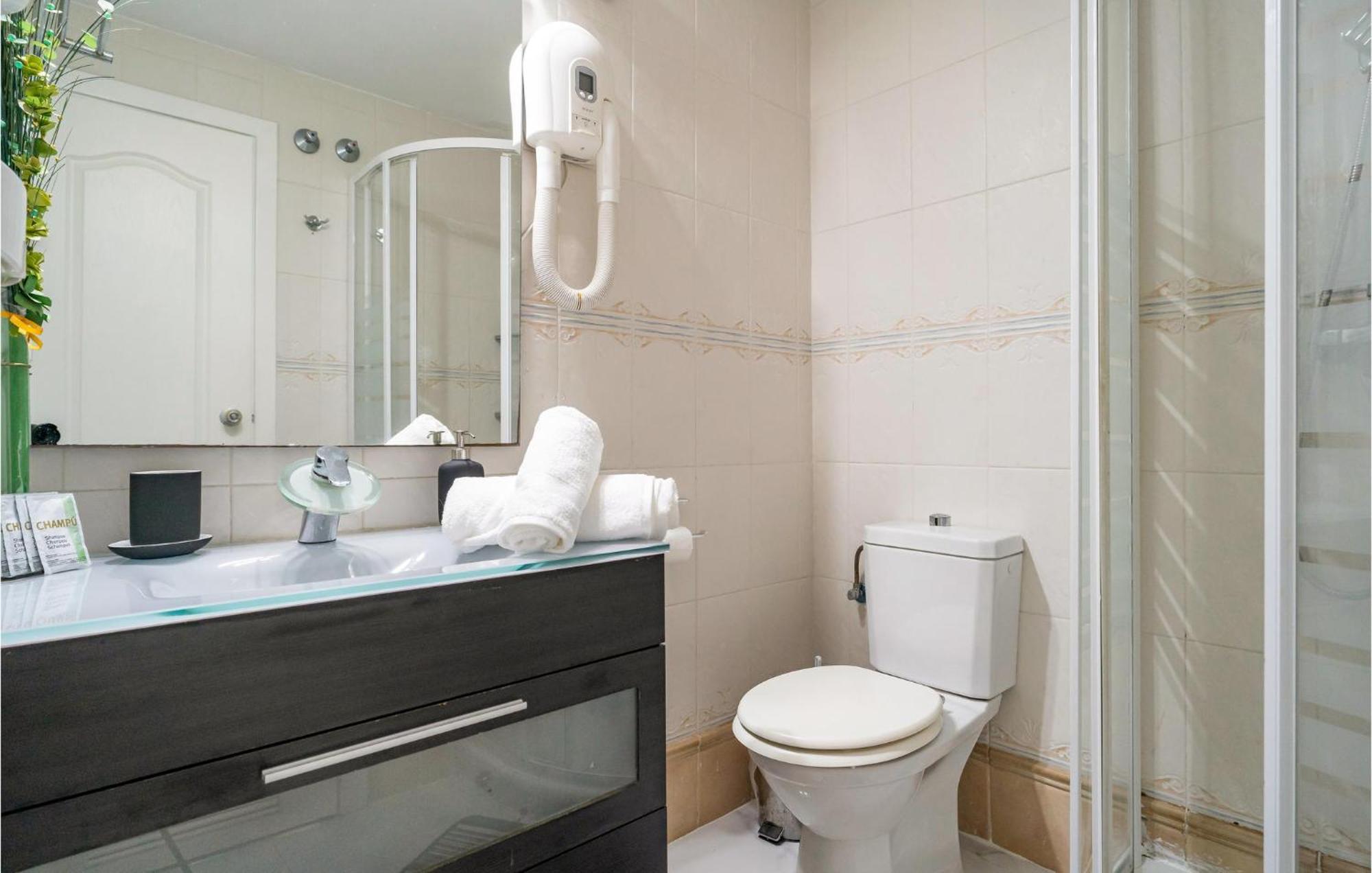 Apartment Cozy In With Kitchenette *