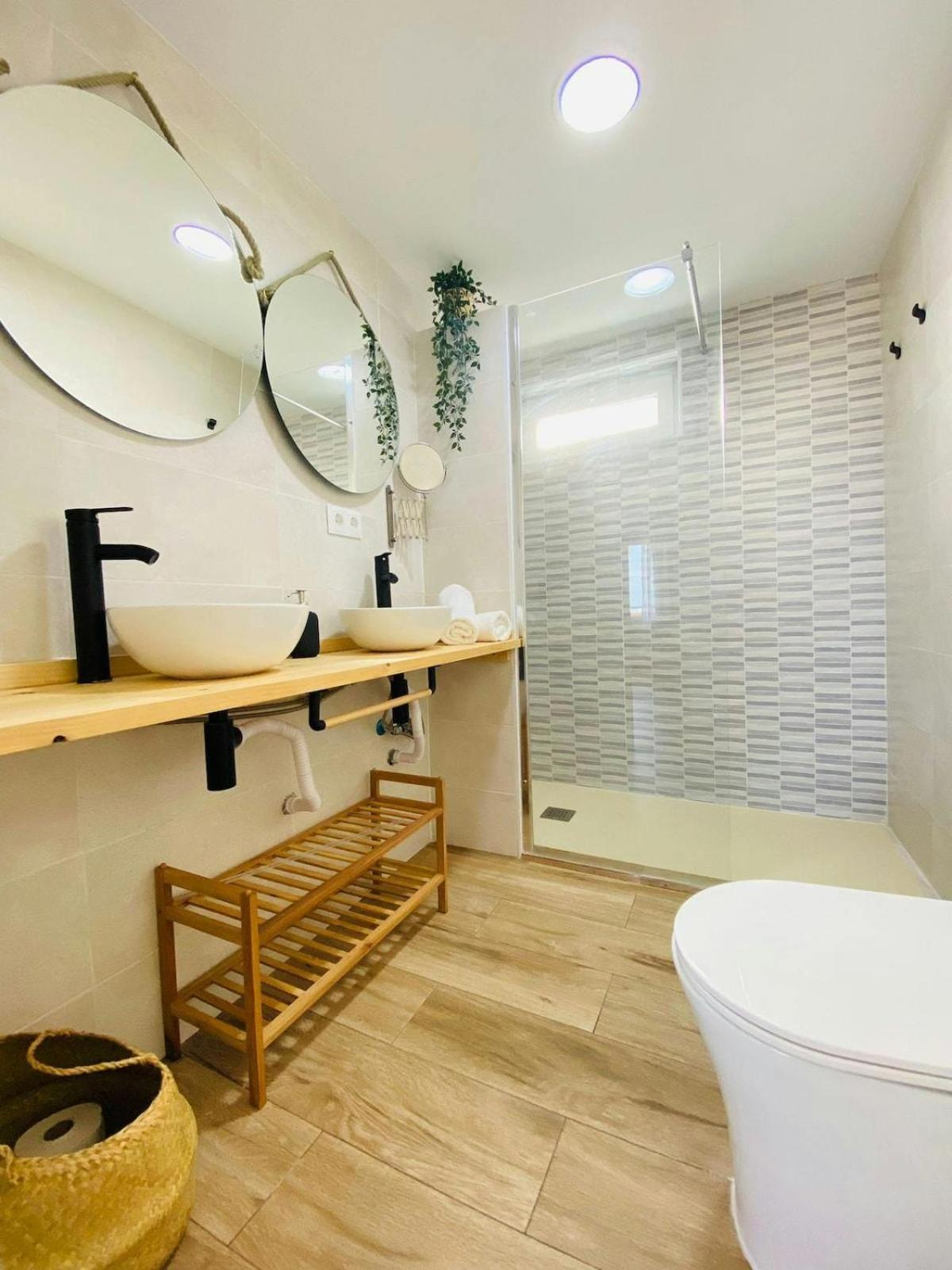 Apartamento Moderno Con Vistas Al Mar -benalmadena Benalmádena