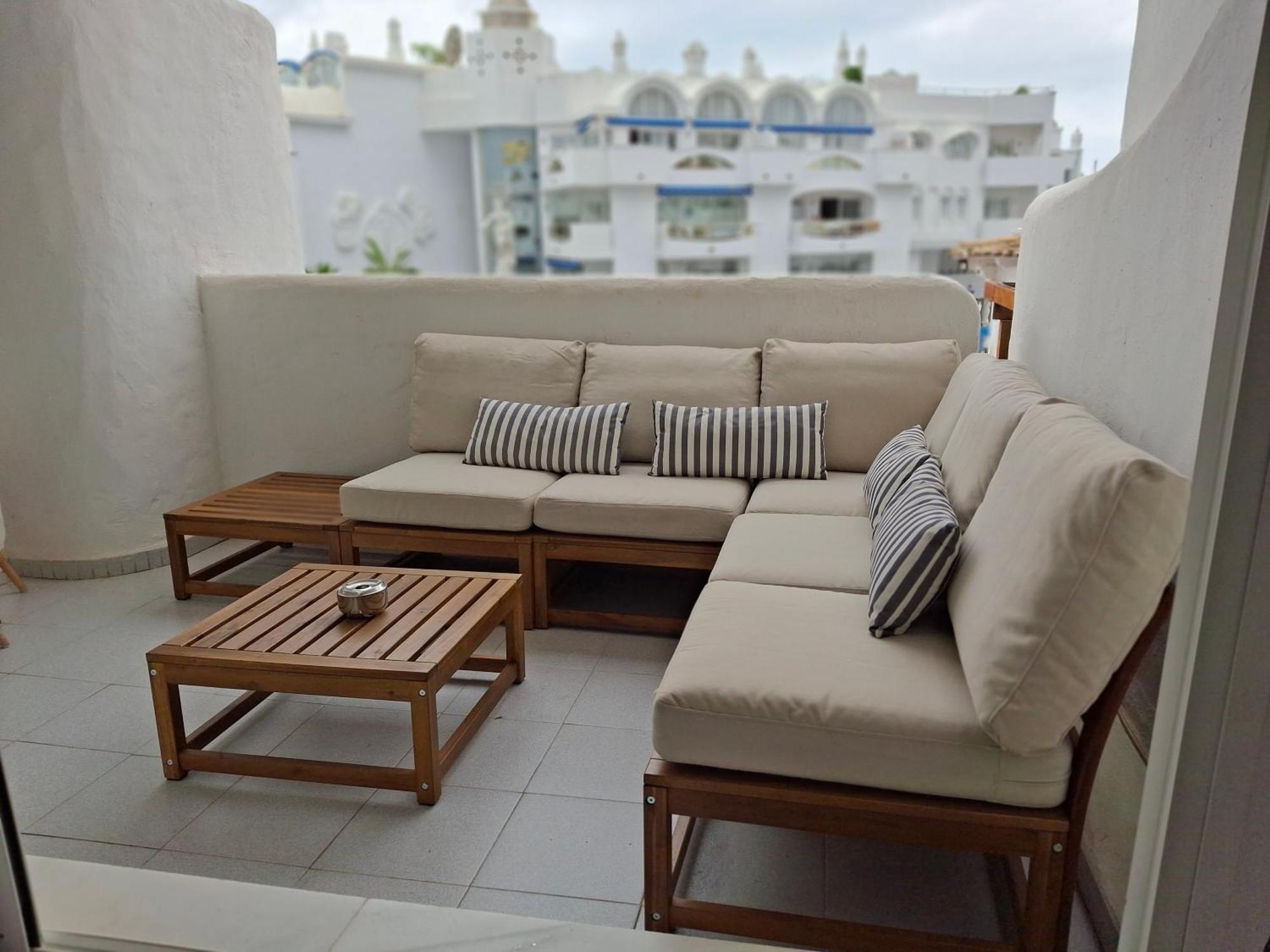 Puerto Marina Palace *