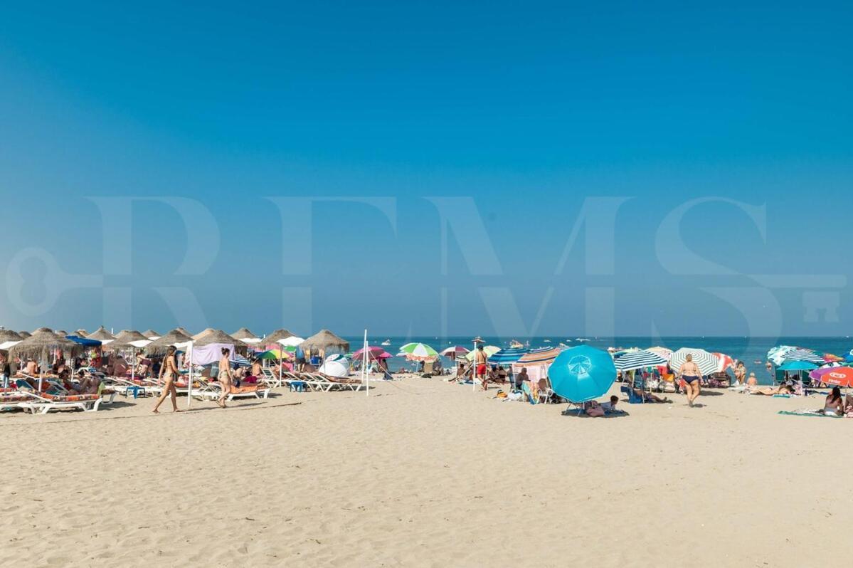 Spacious And Authentic With Pool & Garden By Rems Holiday home Benalmadena