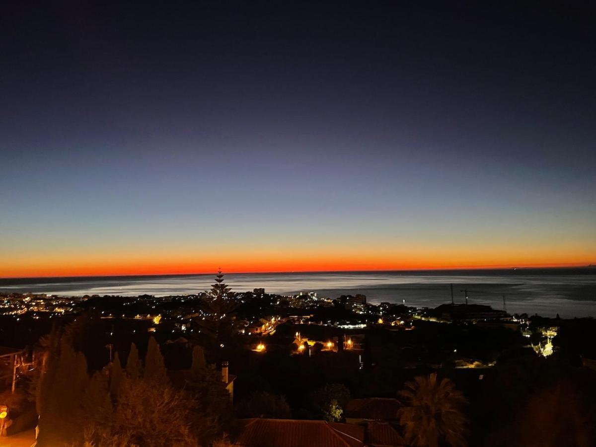Breathtaking Sea View With Free Parking Apartment