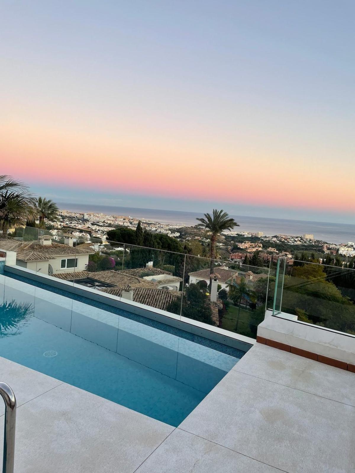 Breathtaking Sea View With Free Parking Apartment *