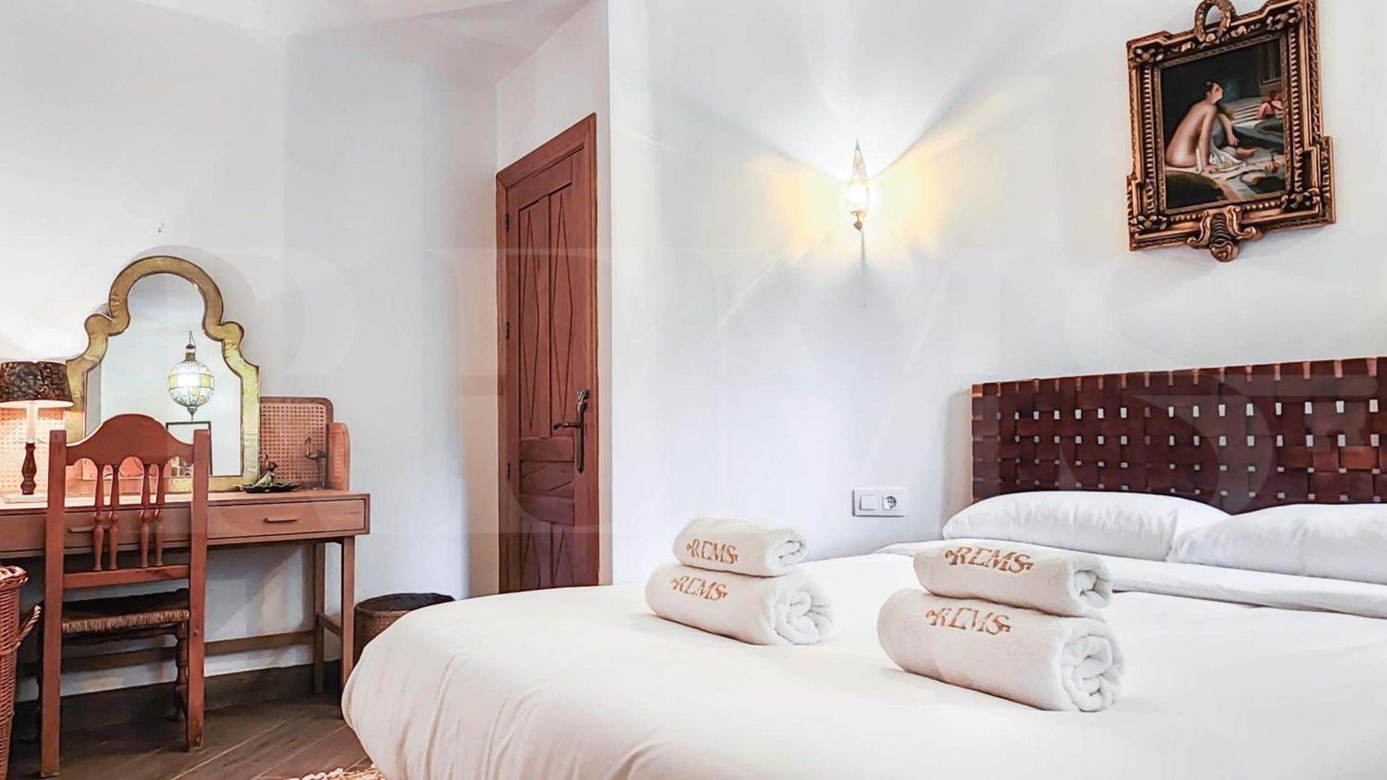 Holiday home Spacious And Authentic With Pool & Garden By Rems *