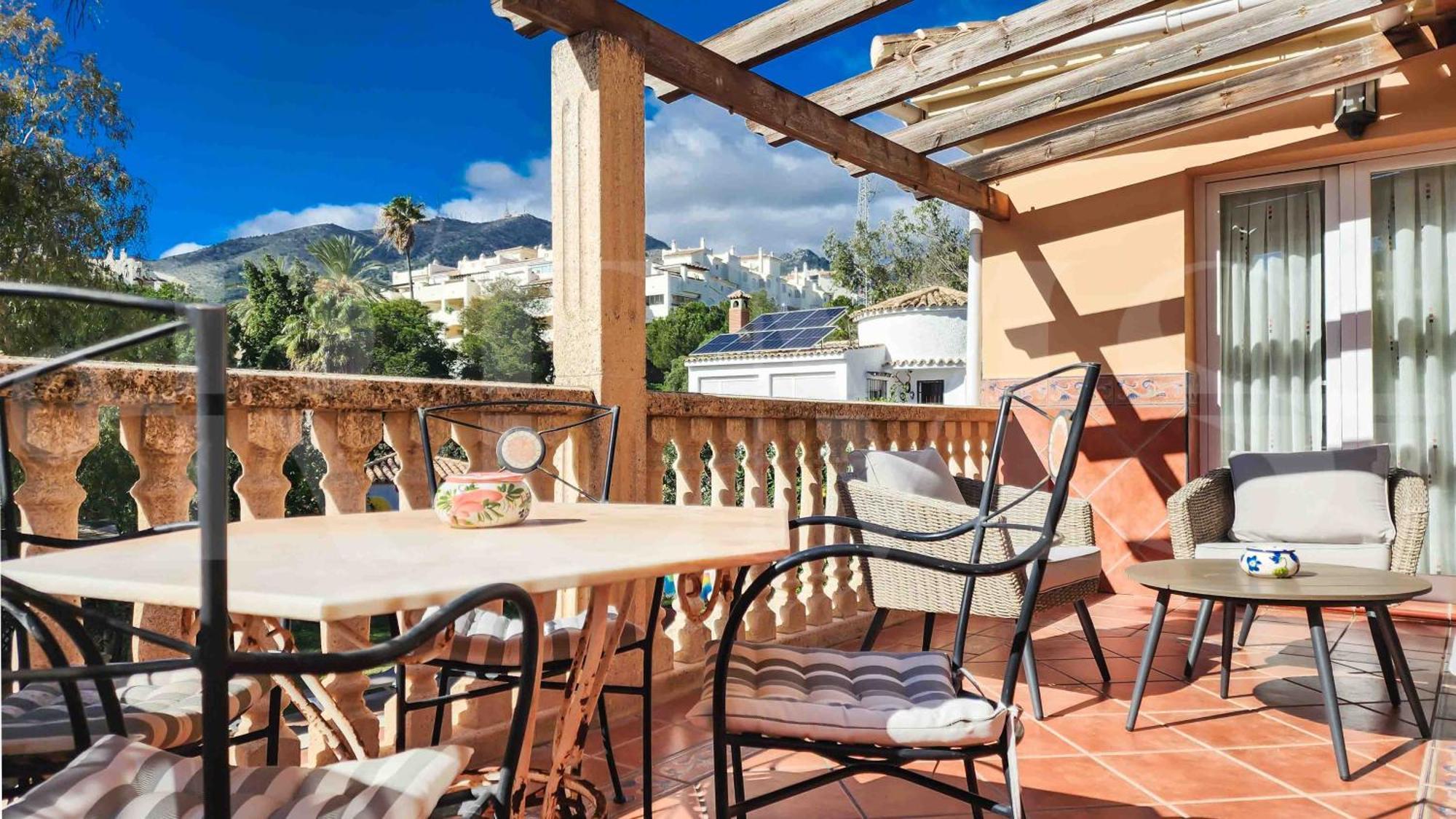 Spacious And Authentic With Pool & Garden By Rems
