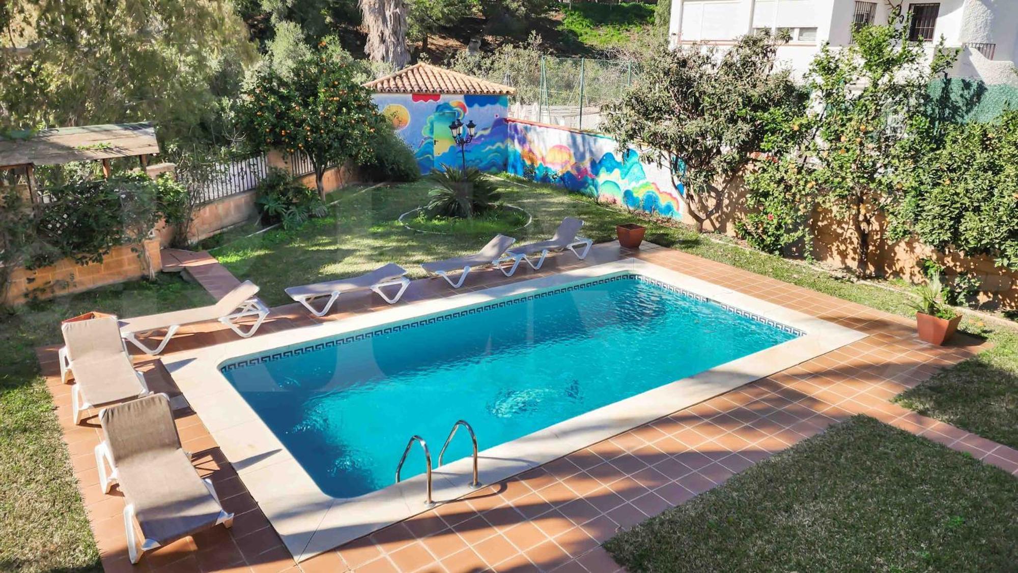 Spacious And Authentic With Pool & Garden By Rems Holiday home *