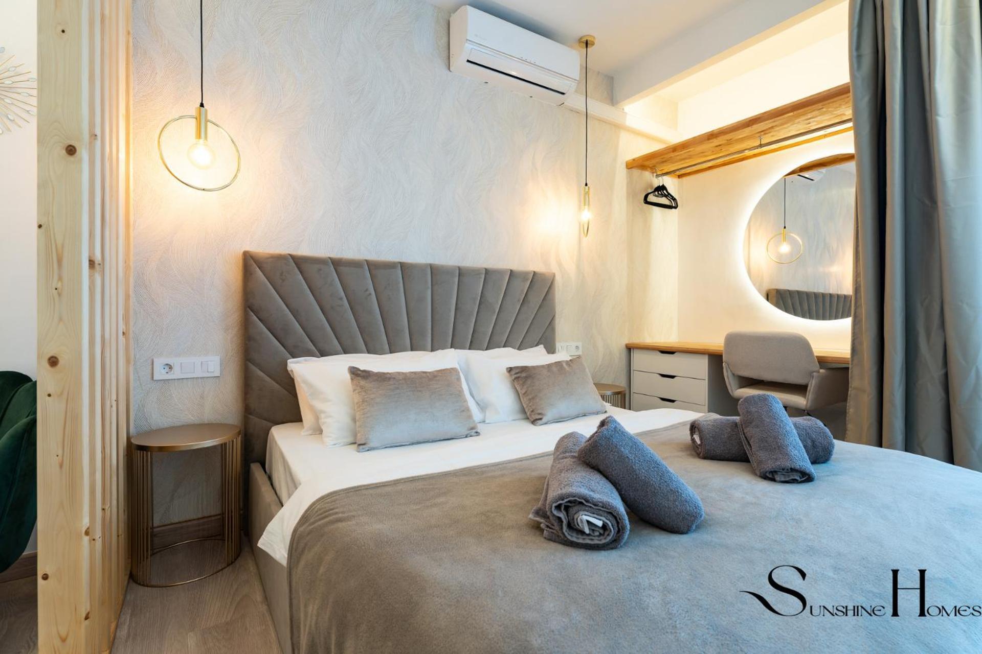 Seaview Beachfront With Aqua Park & Balcony