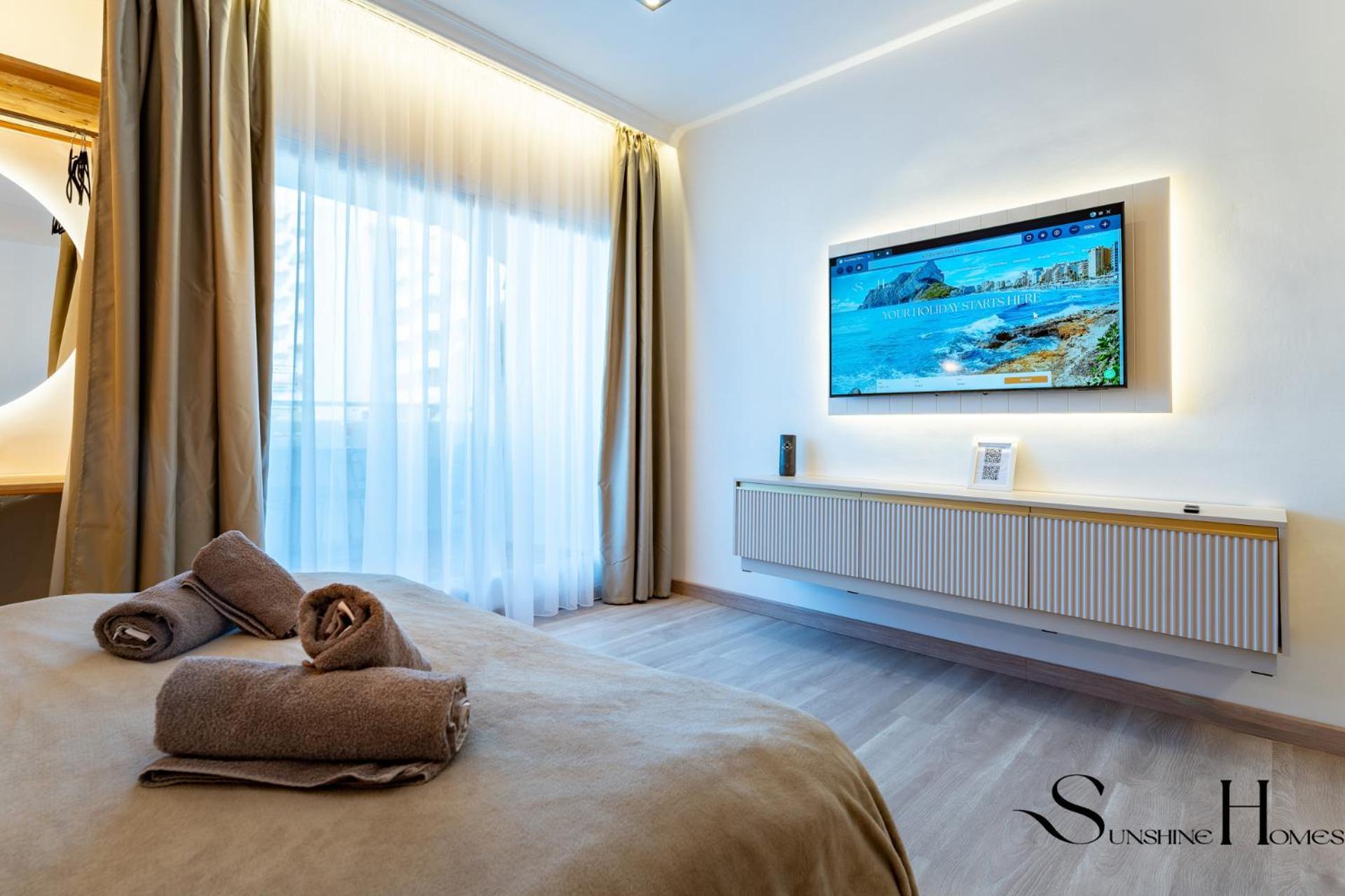Seaview Beachfront With Aqua Park & Balcony Apartment Benalmadena