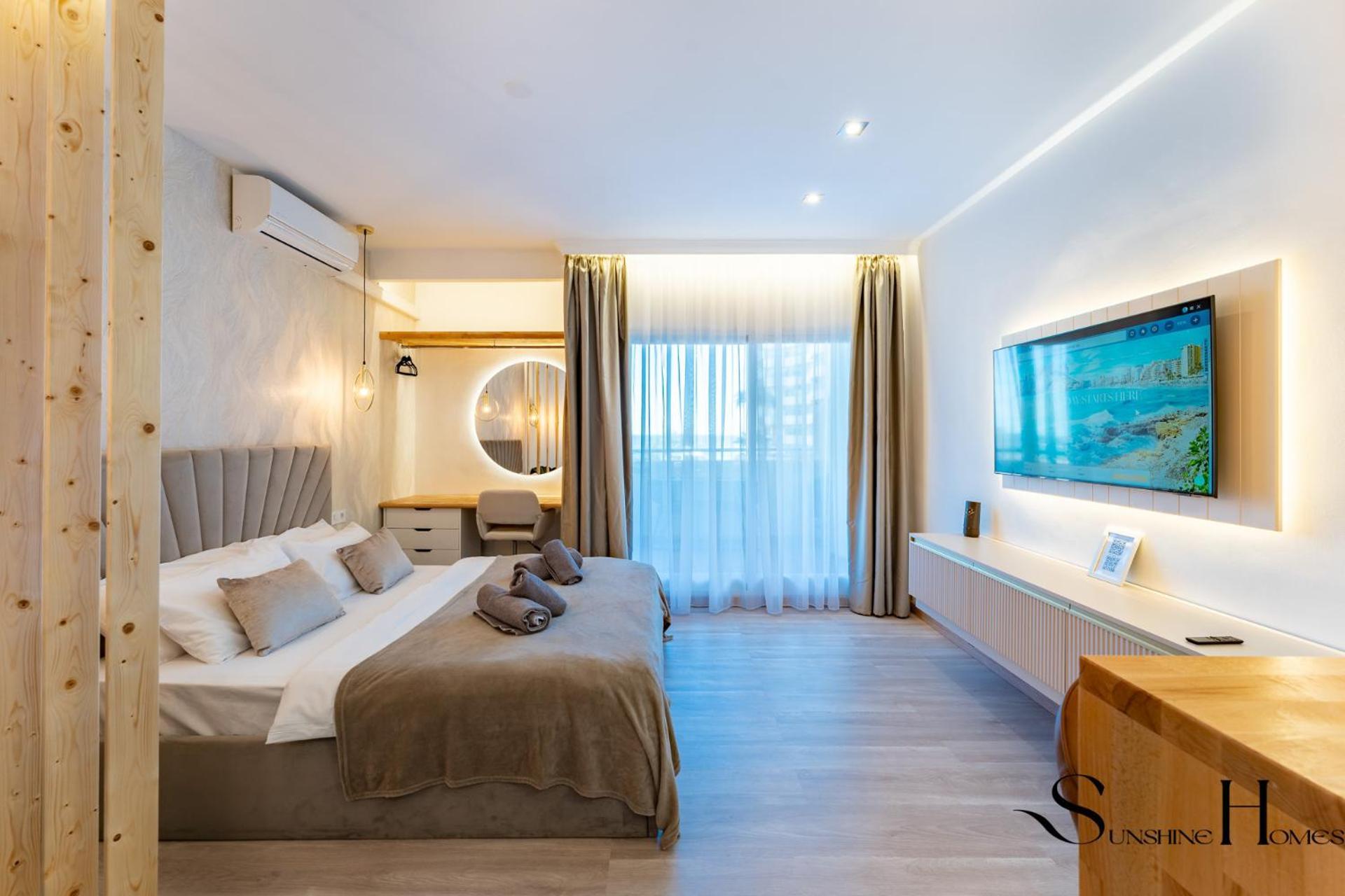 Apartment Seaview Beachfront With Aqua Park & Balcony Benalmadena