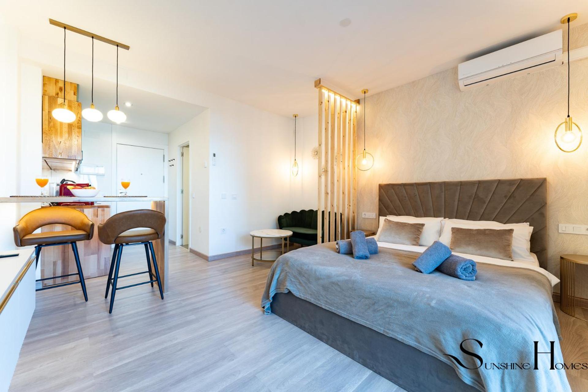 Seaview Beachfront With Aqua Park & Balcony Apartment *
