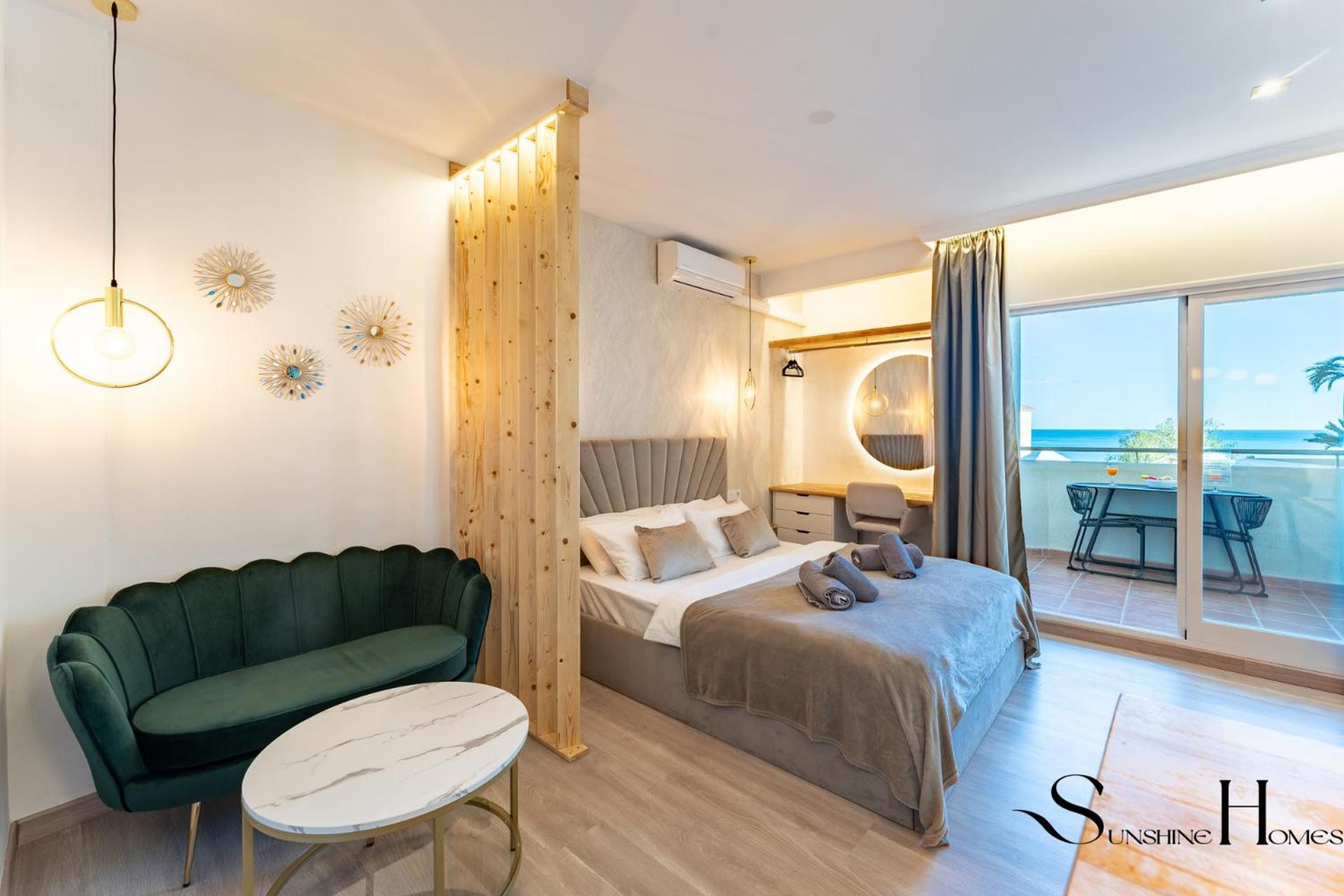 Seaview Beachfront With Aqua Park & Balcony Apartment Benalmadena