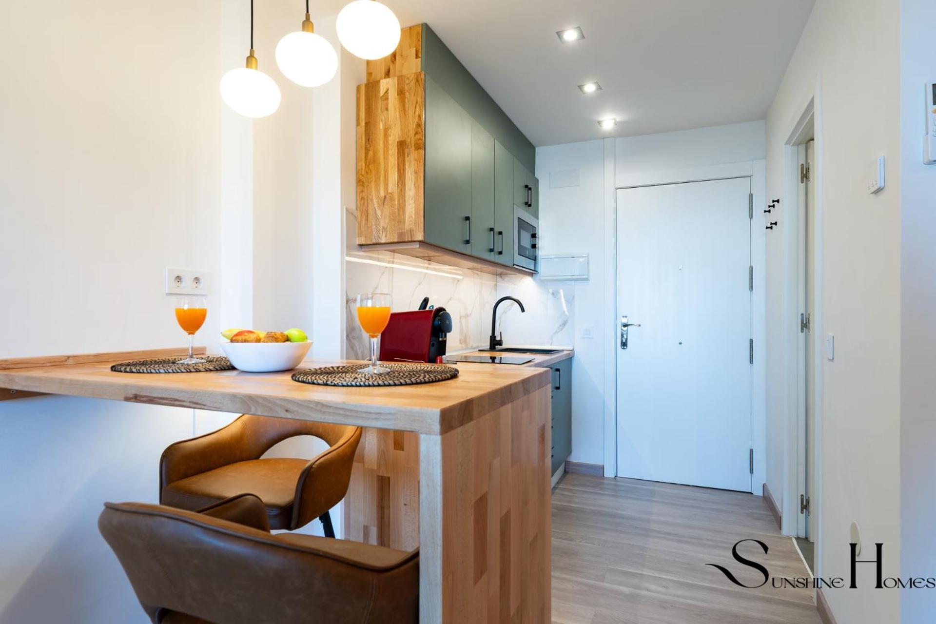 Seaview Beachfront With Aqua Park & Balcony