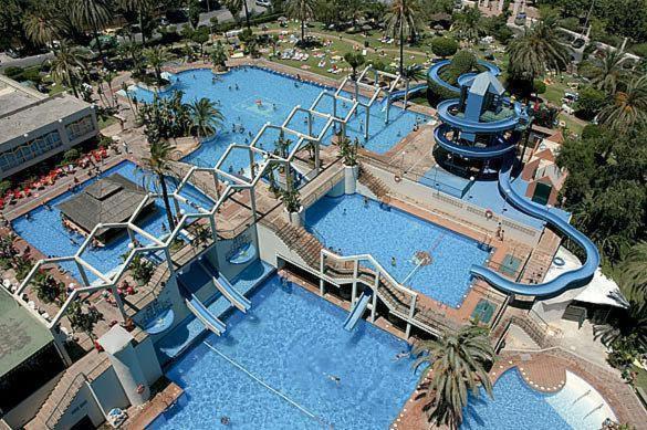 Apartment Seaview Beachfront With Aqua Park & Balcony *