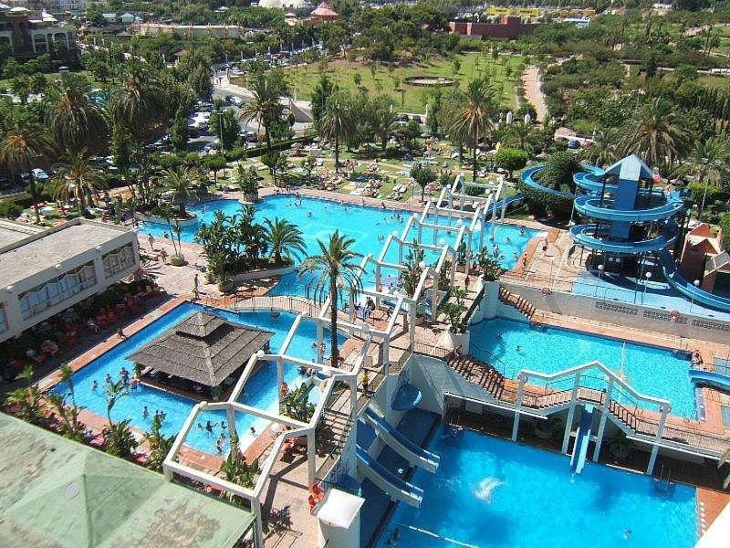Apartment Seaview Beachfront With Aqua Park & Balcony Benalmadena