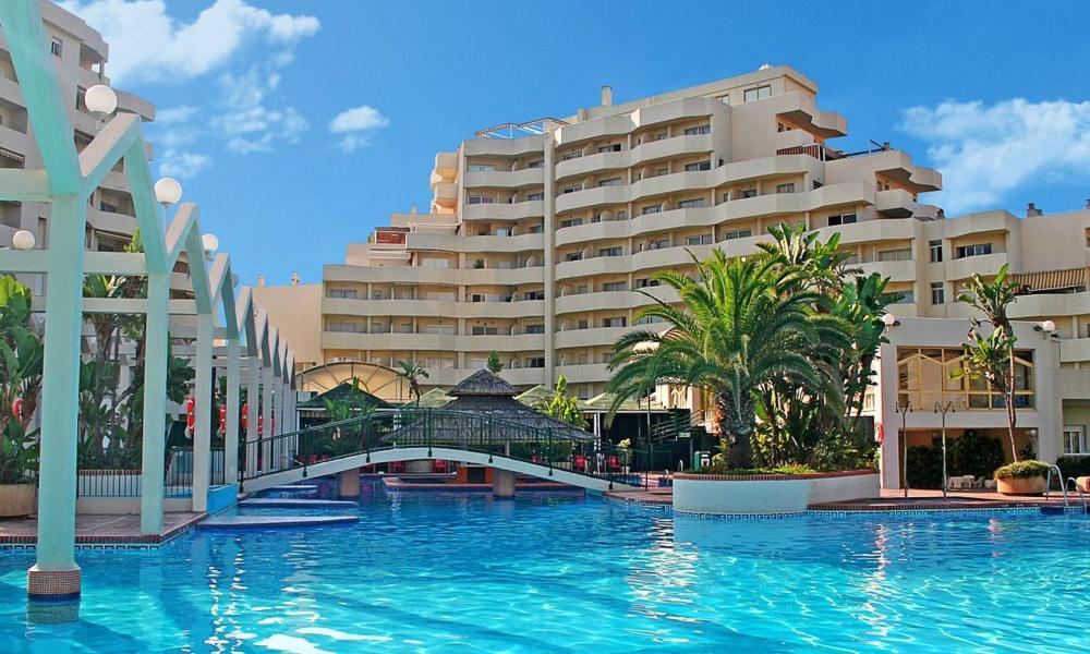 Seaview Beachfront With Aqua Park & Balcony Benalmadena