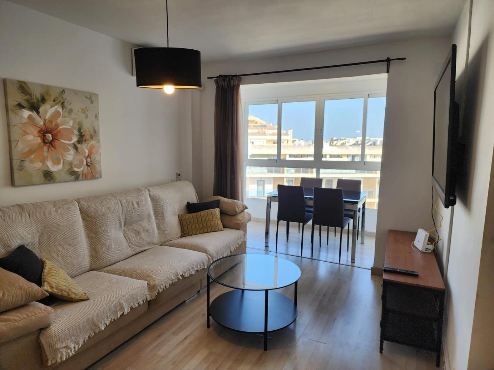 In Avenida Alay, 2 * Benalmádena