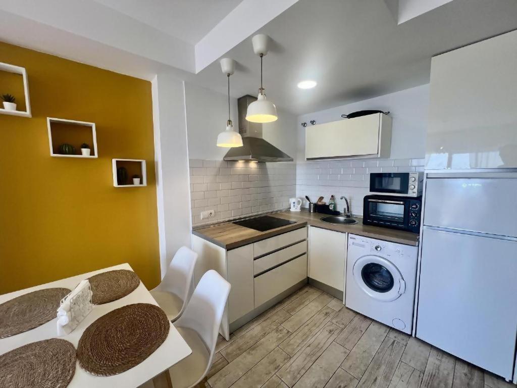 Benalbeach Apartment *