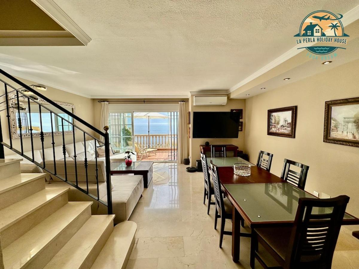 Holiday home Seafront Townhouse With Stunning Mediterranean Views, Pool And Garaje Benalmadena