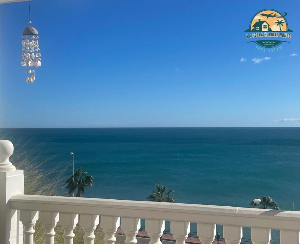 Seafront Townhouse With Stunning Mediterranean Views, Pool And Garaje Holiday home