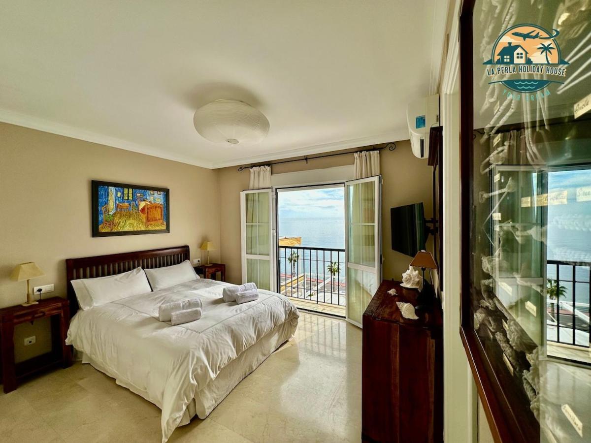 Holiday home Seafront Townhouse With Stunning Mediterranean Views, Pool And Garaje *