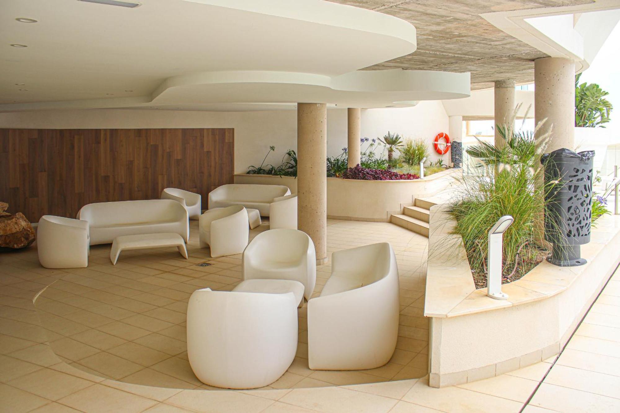 Apartment Stunning Sea Views At Stupa Hills *