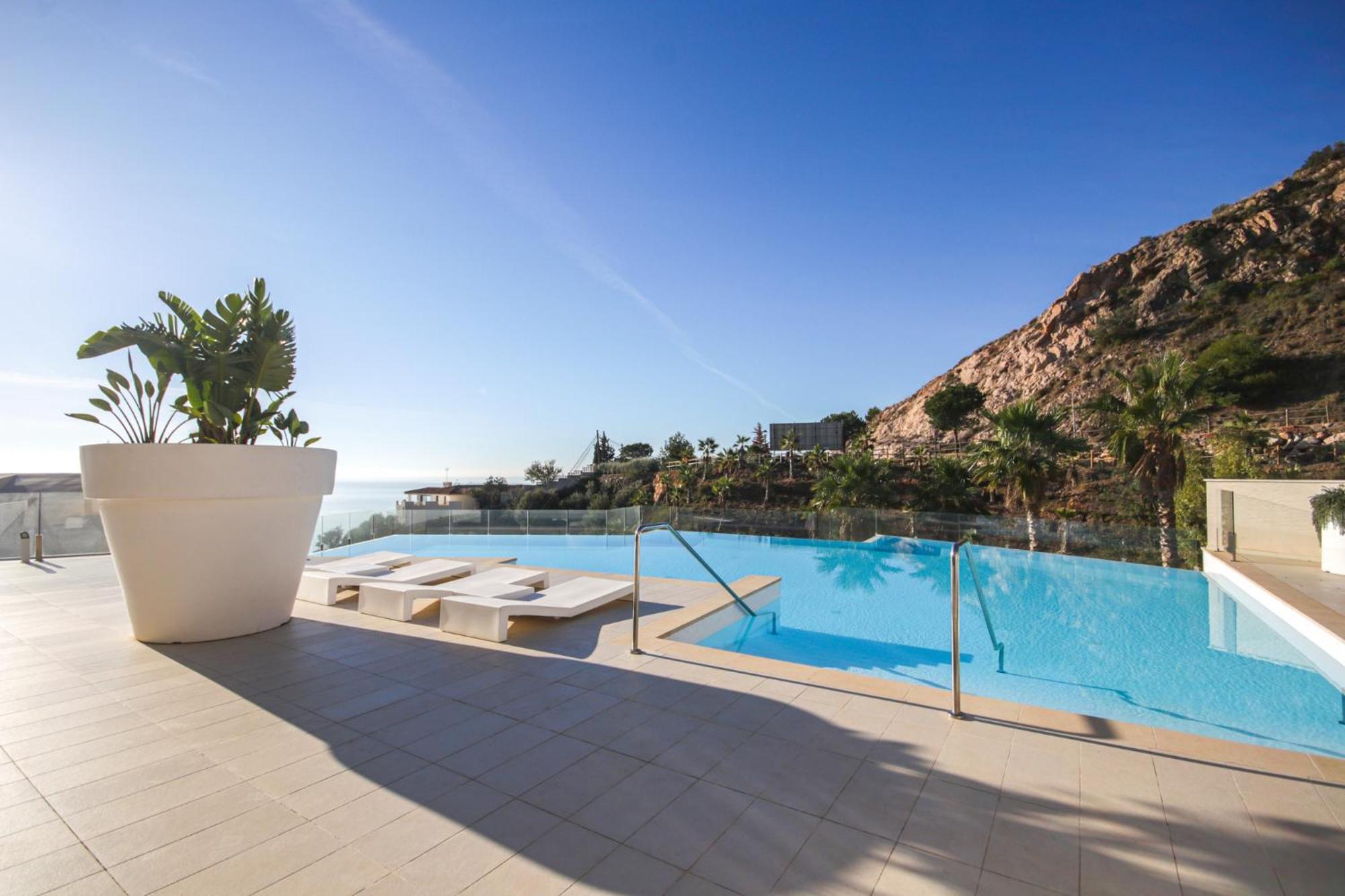 Stunning Sea Views At Stupa Hills Apartment