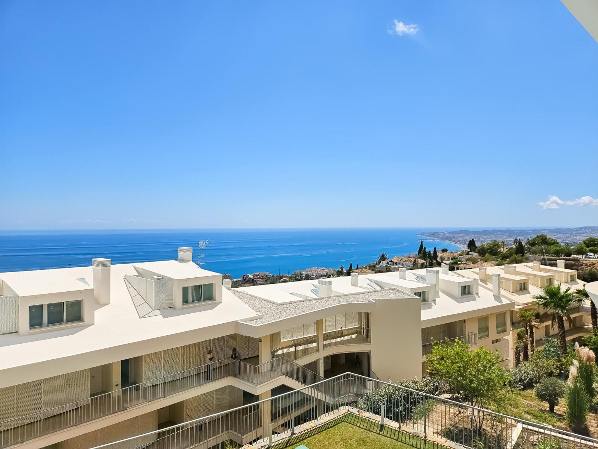 Apartment Stunning Sea Views At Stupa Hills