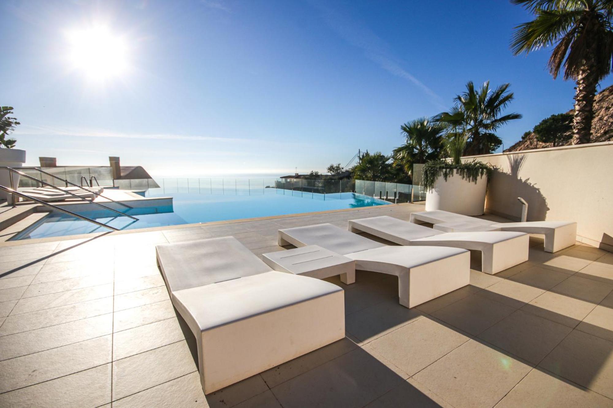 Apartment Stunning Sea Views At Stupa Hills Benalmadena