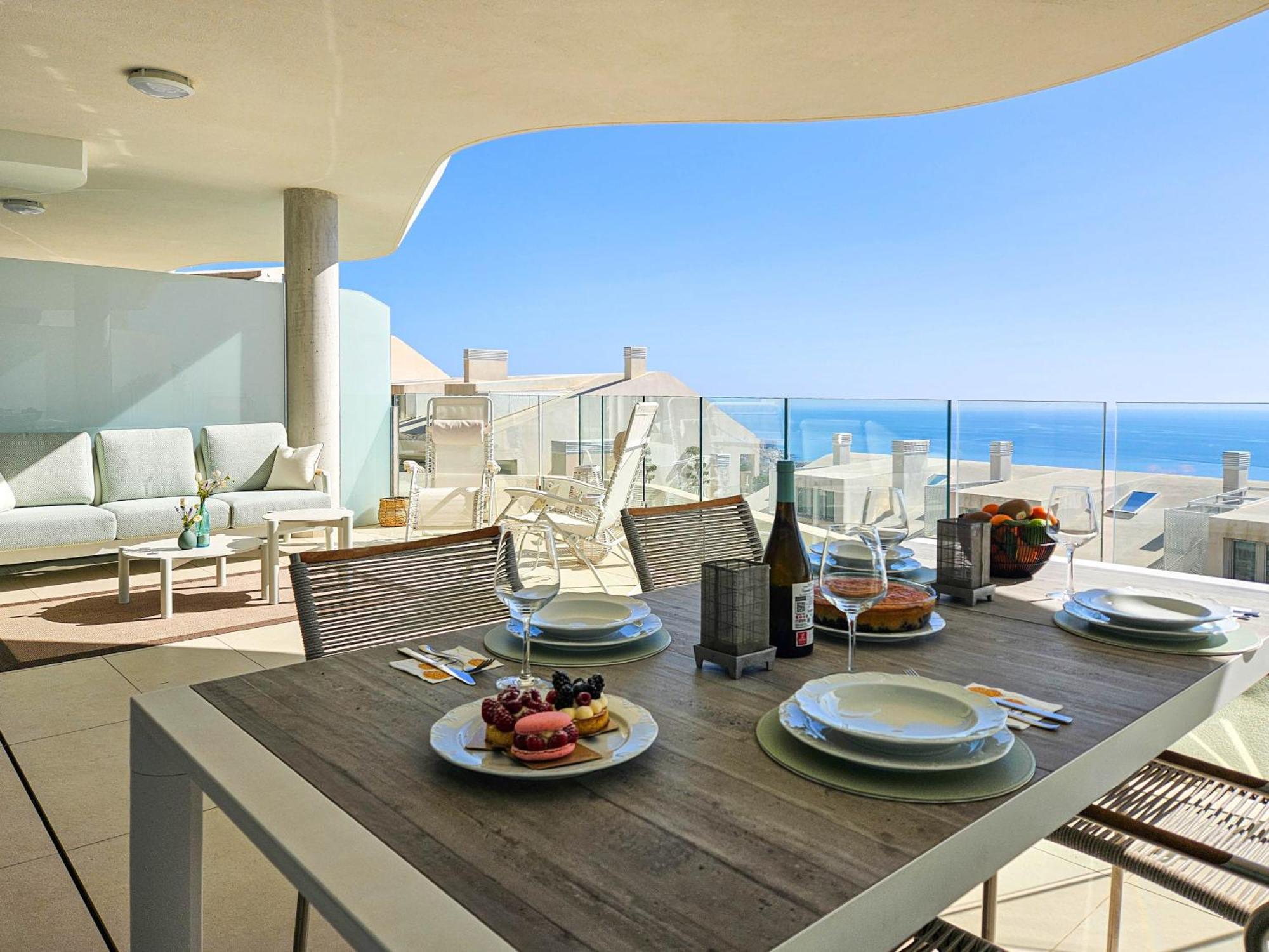 Apartment Stunning Sea Views At Stupa Hills