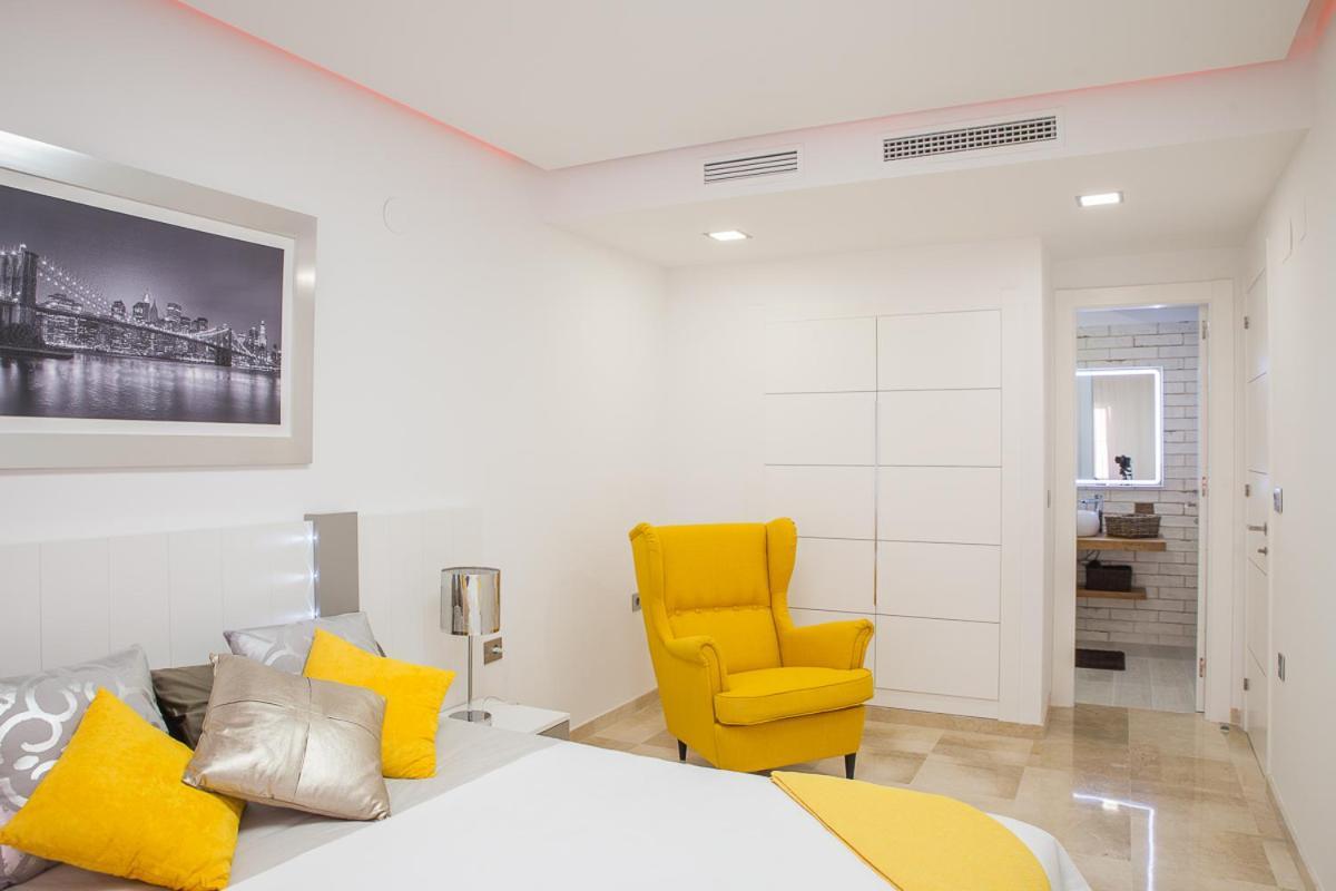Luxury 100 Sq.m. Sea View Appartement *