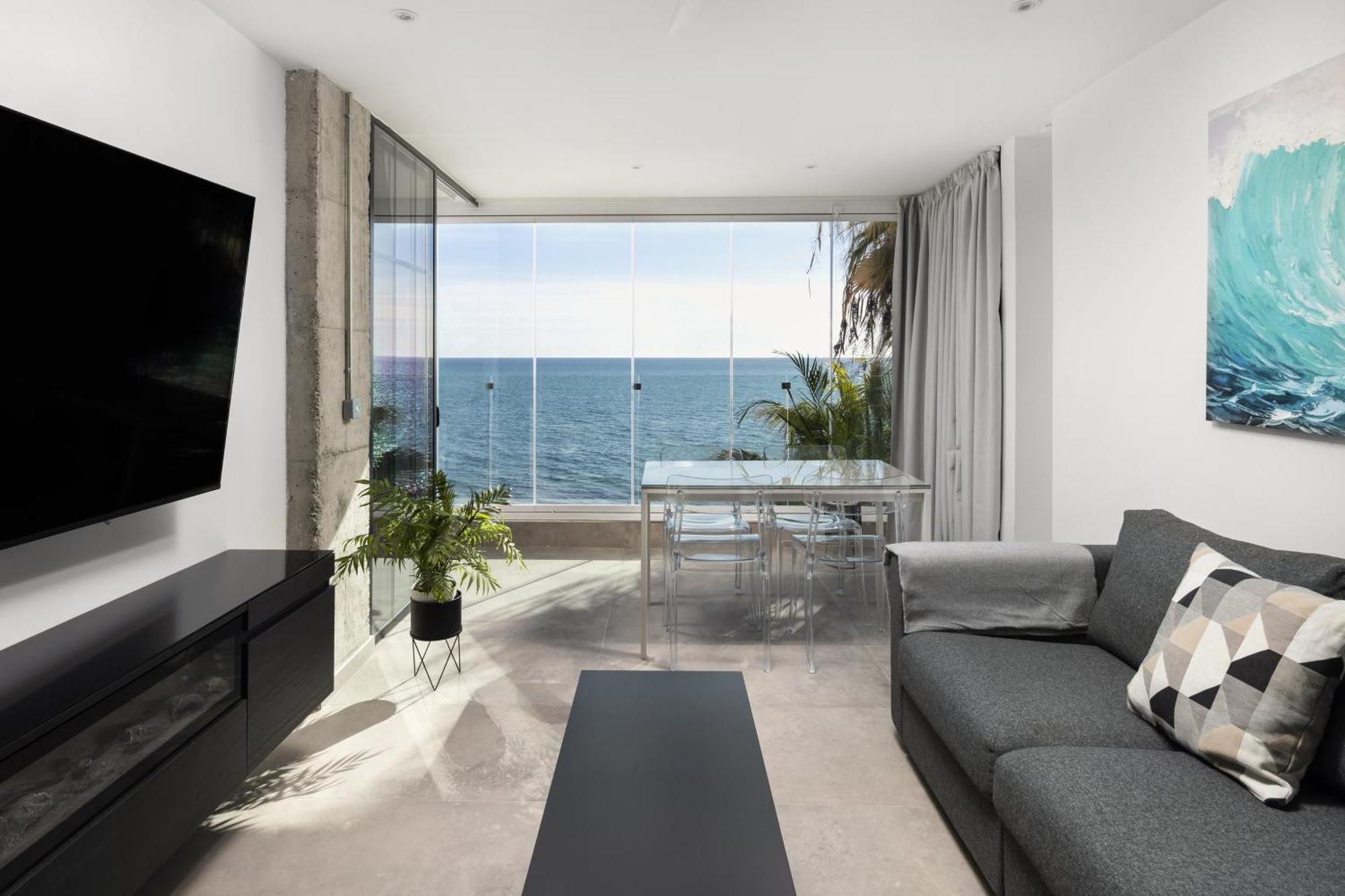 Perla Negra - With Private Access Apartment Benalmadena