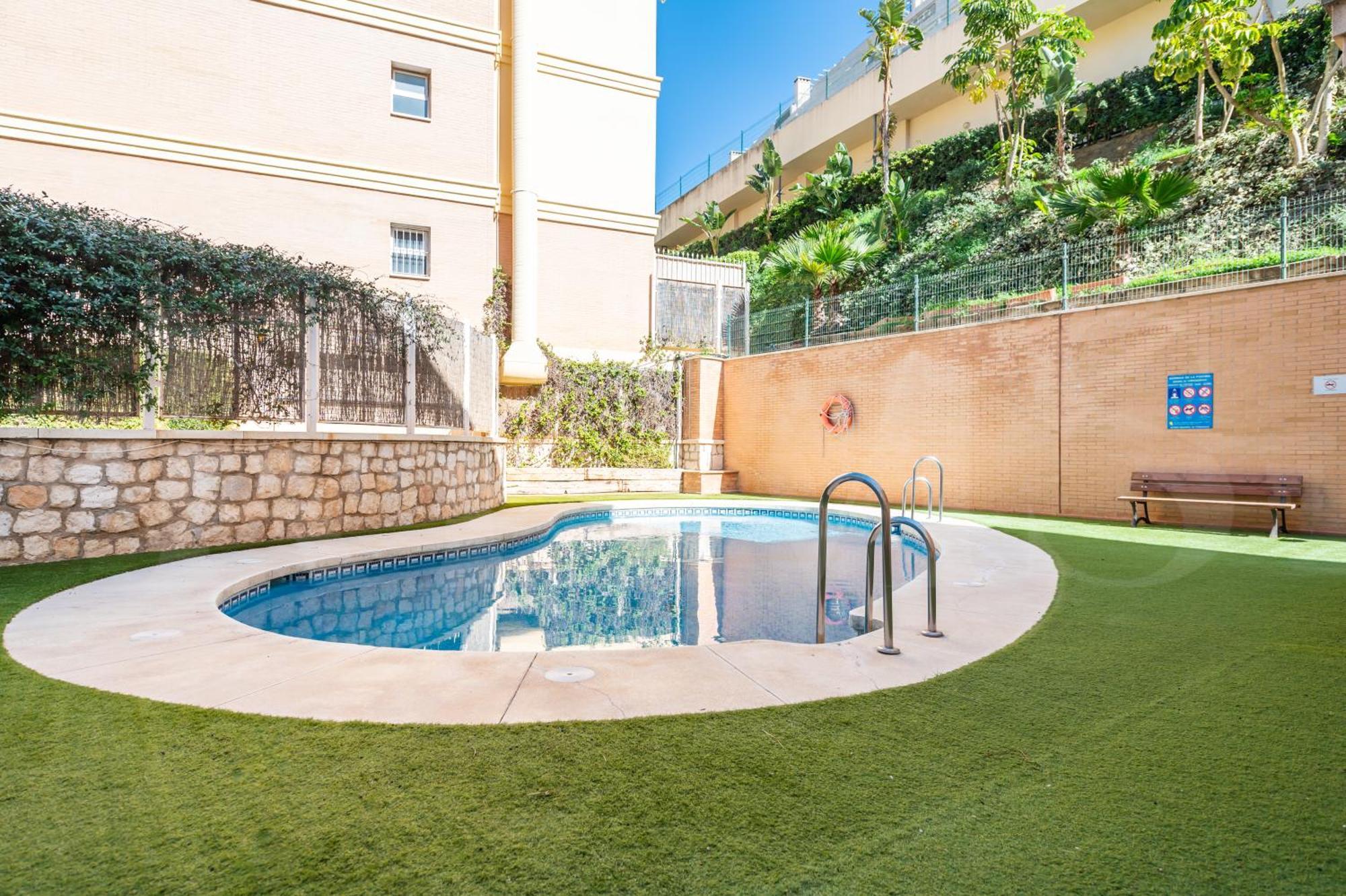 Seaside With Large Terrace, Pool & Parking Rems Apartment *