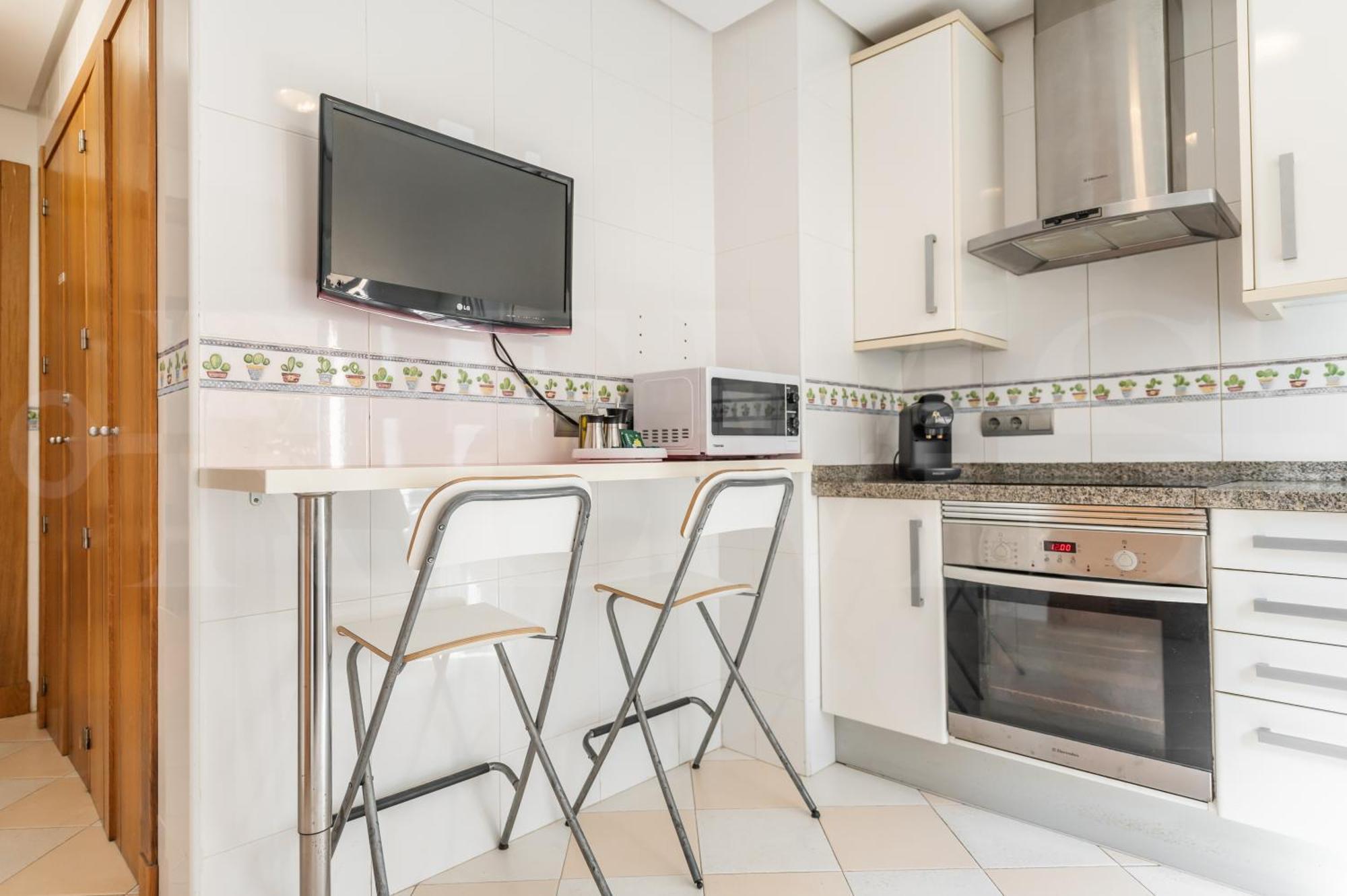 Seaside With Large Terrace, Pool & Parking Rems Benalmadena