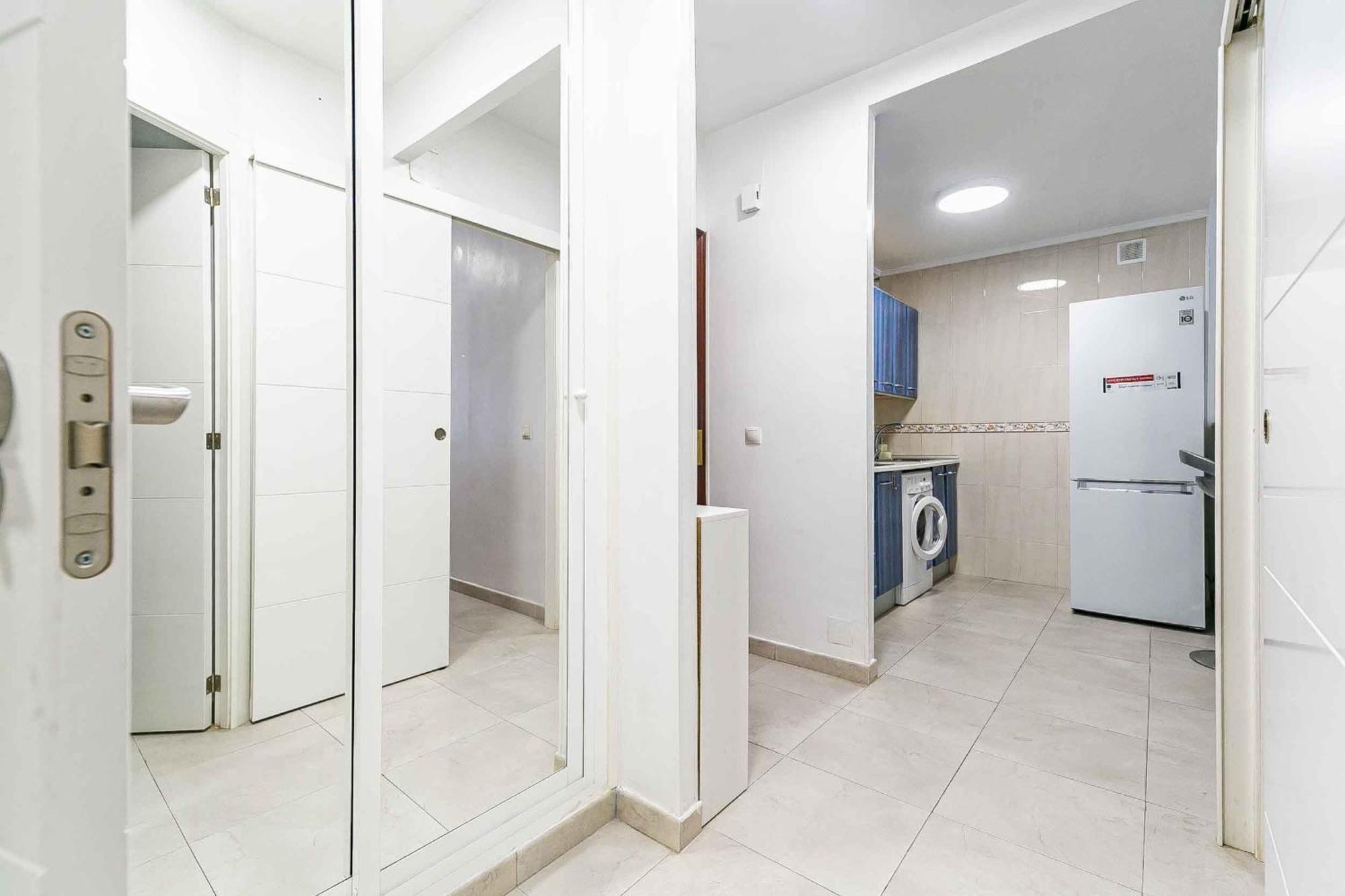 Completo Con Garaje Cerca Del Mar Apartment