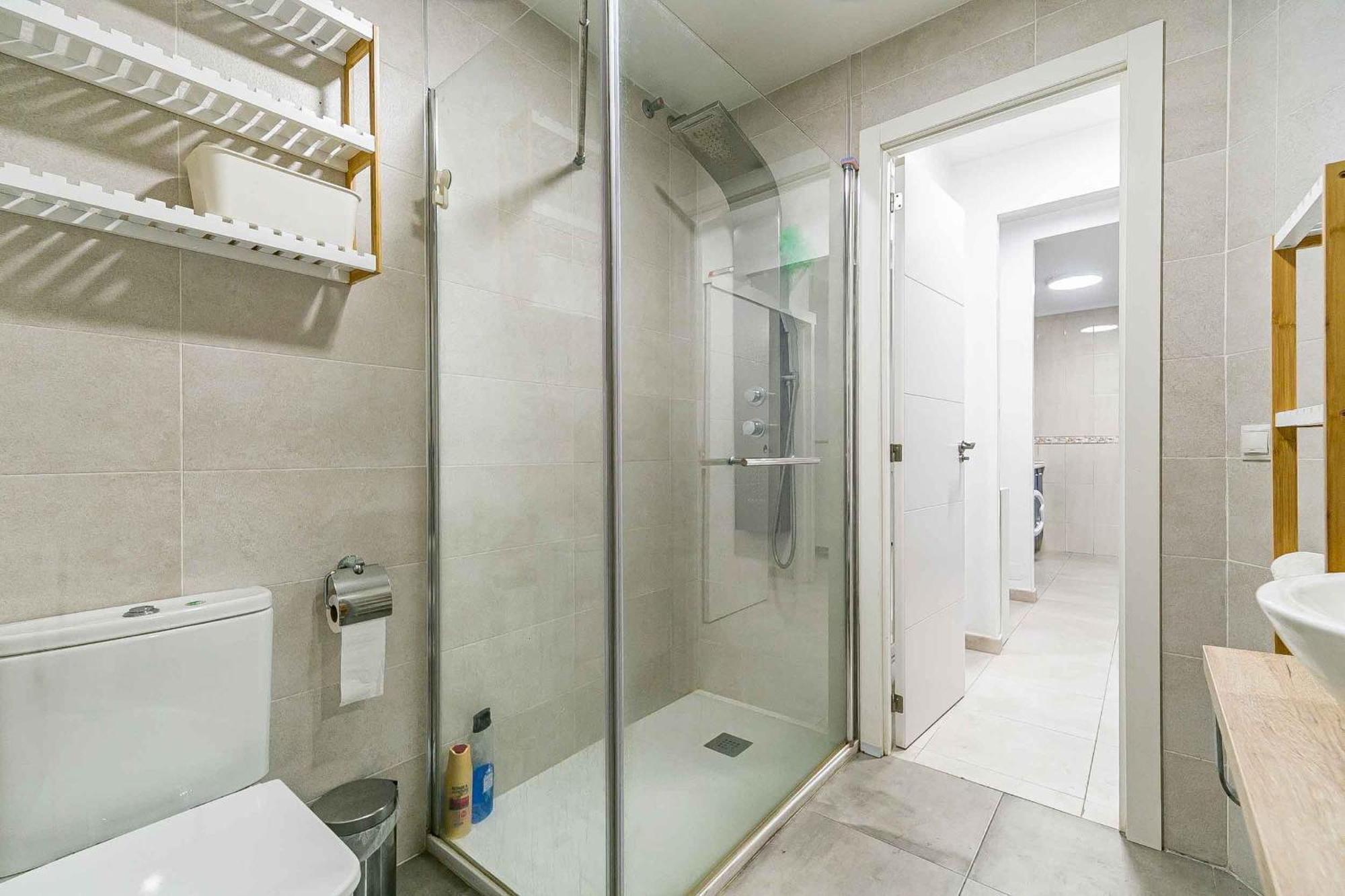 Completo Con Garaje Cerca Del Mar Apartment *