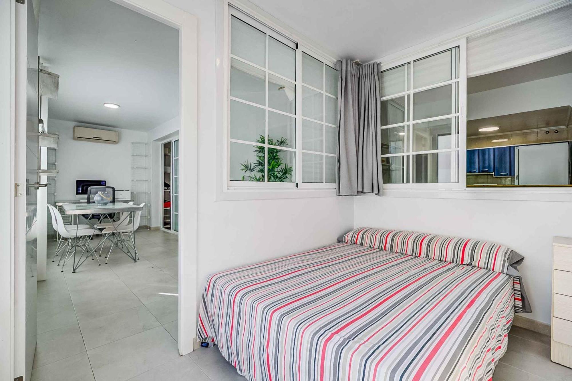 Completo Con Garaje Cerca Del Mar Apartment *