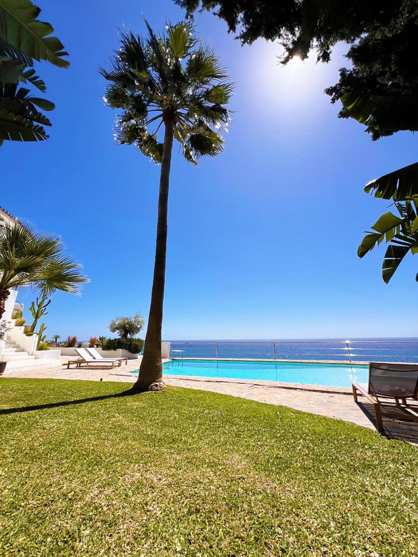 R7- Luxury With Ocean Views *