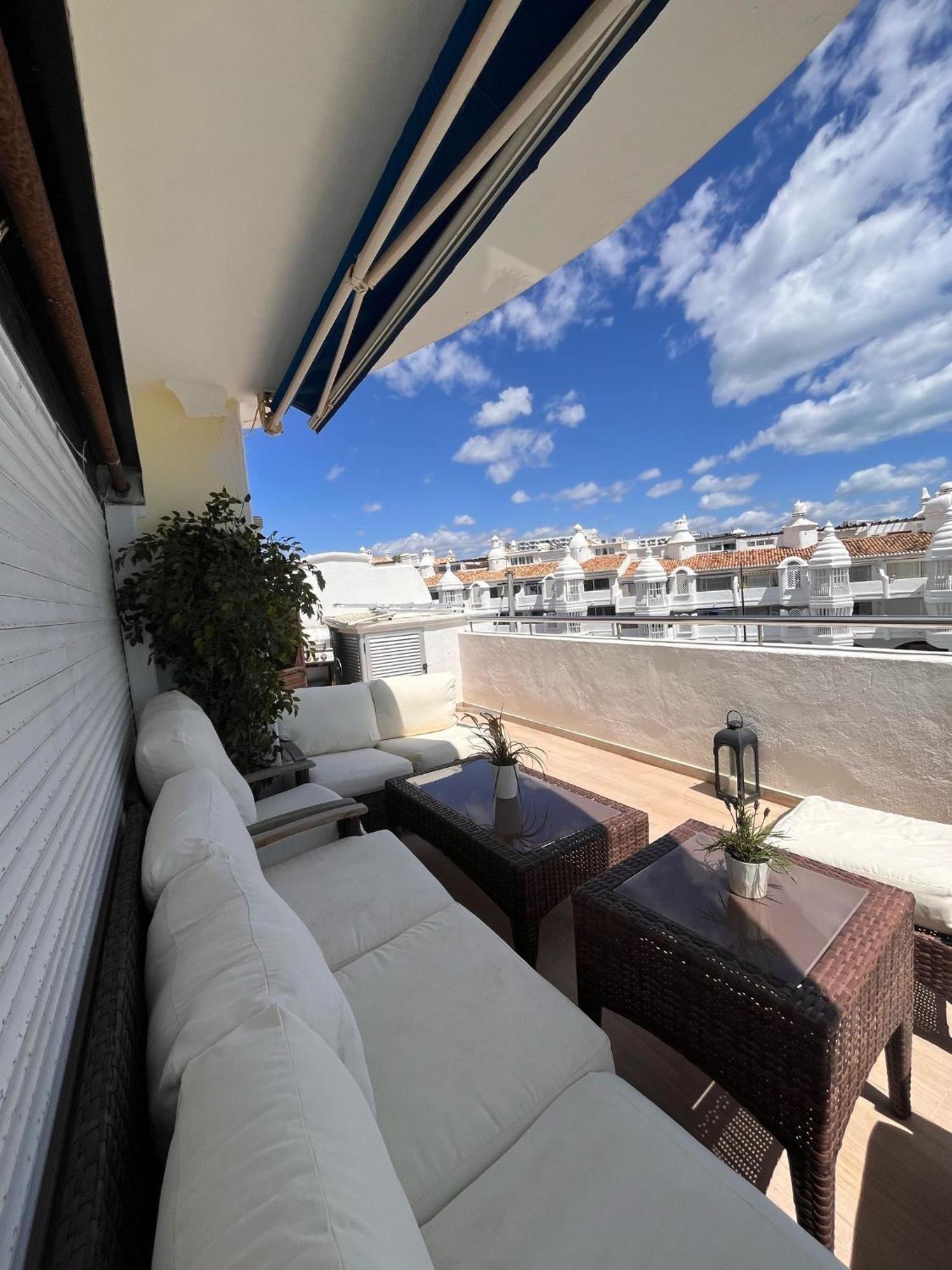 Lujoso Atico Duplex En Puerto Marina Apartamento