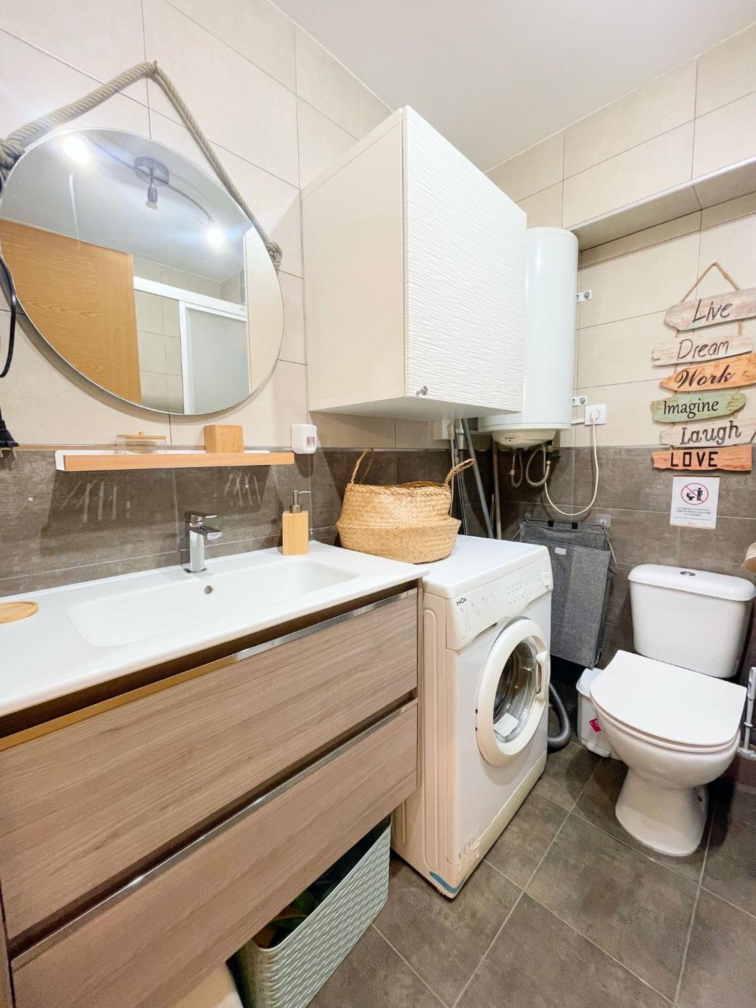 Apartamento Comodo En By Bebalmy