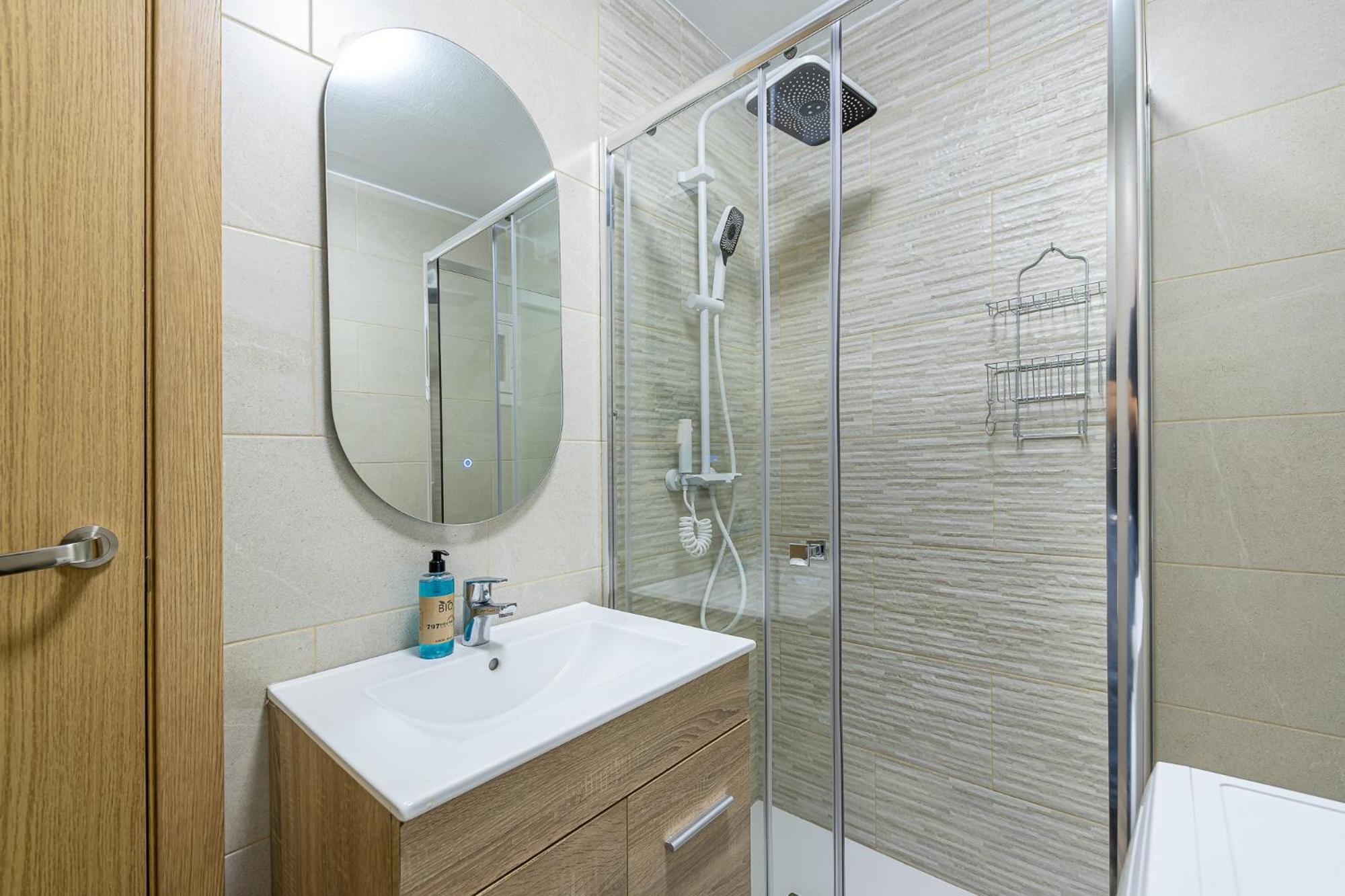 797 Rentals- Moderno, Centrico Y Espacioso Estudio Apartment Benalmádena