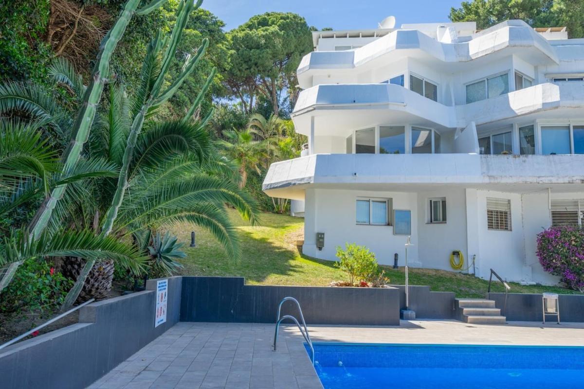 Villa Relaxing Family Retreat With Stunning Golf Views Benalmadena