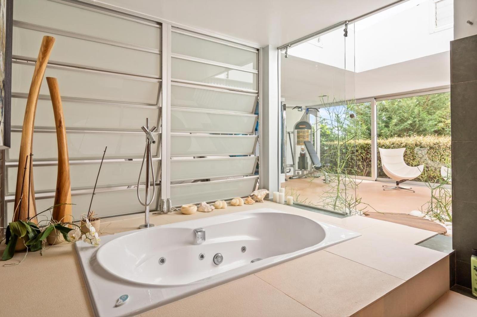 Villa Luxury 5 Bedroom Benalmadena