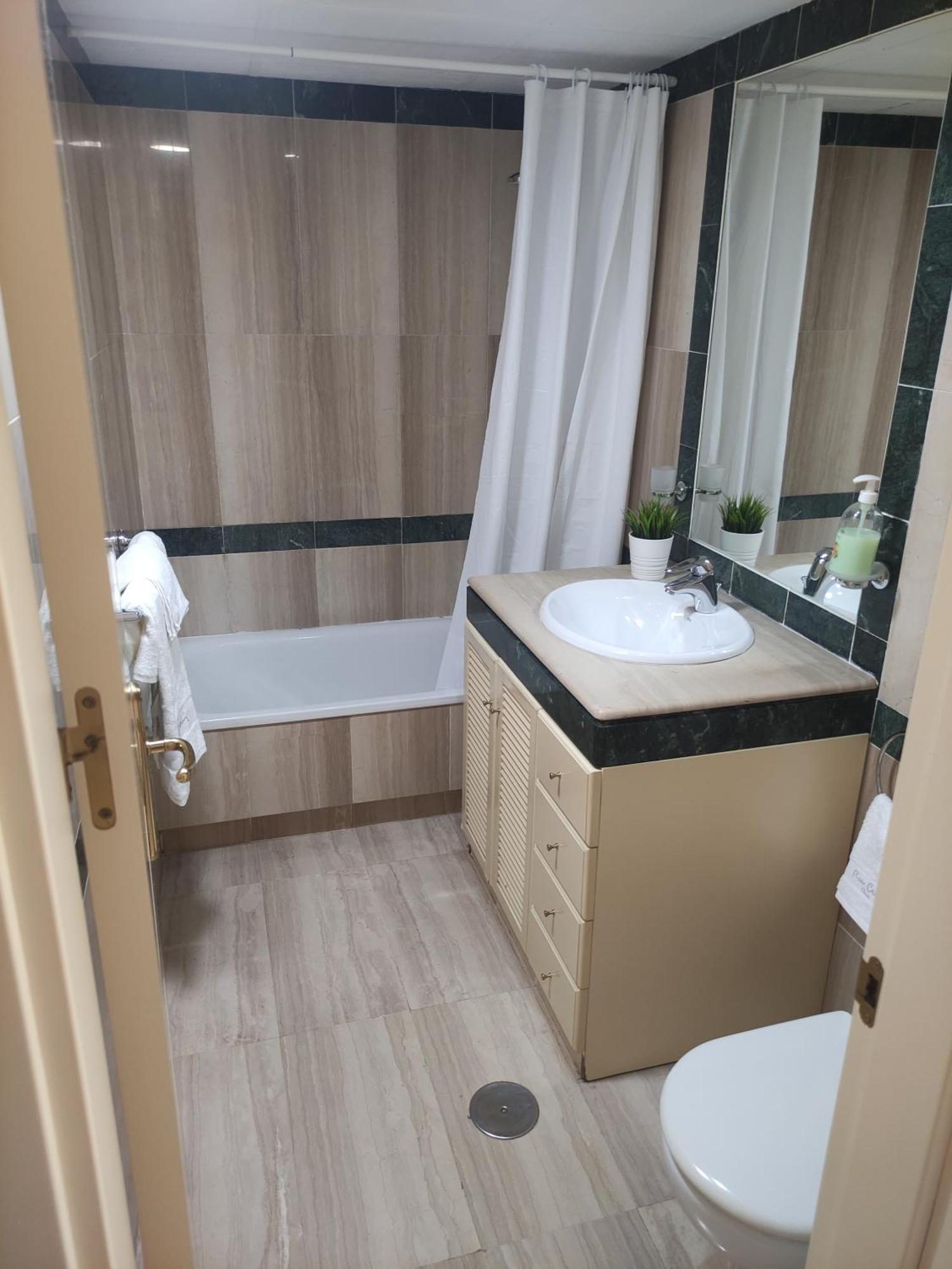 Mrv Puerto Marina Con Piscina Appartement Benalmádena