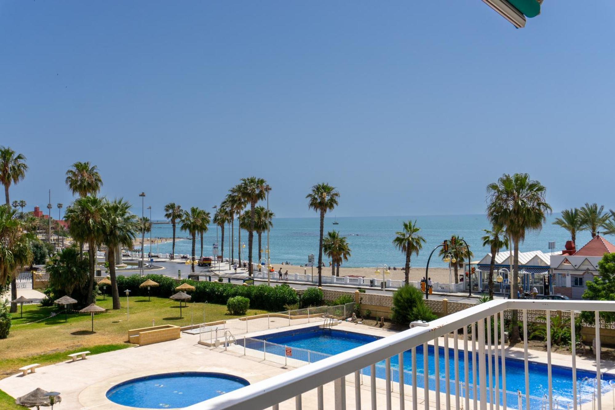 Apartment First Line Sea Views *